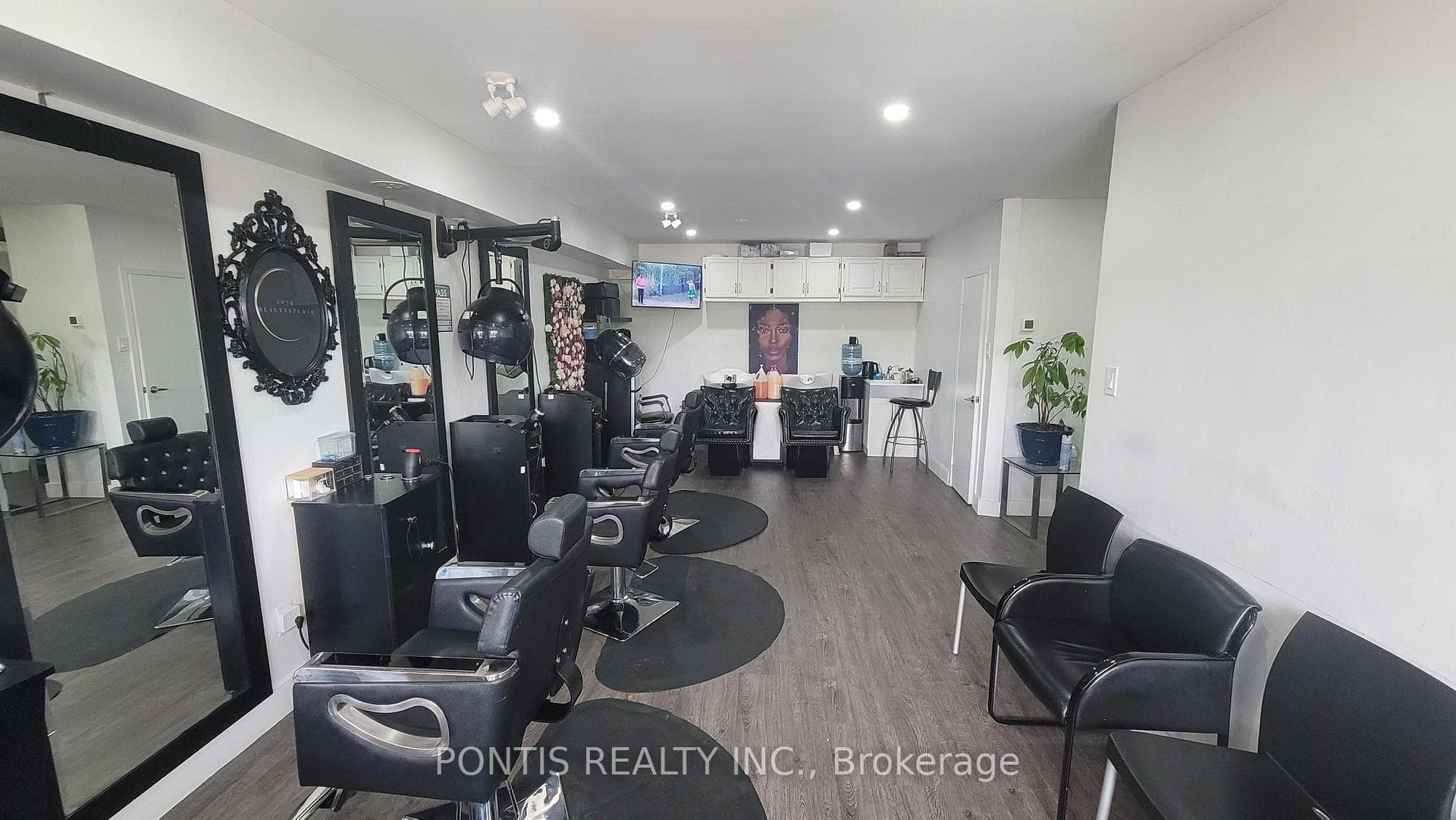 1728 LAKESHORE Road - Commercial photo 10 of 10 in Mississauga, Ontario