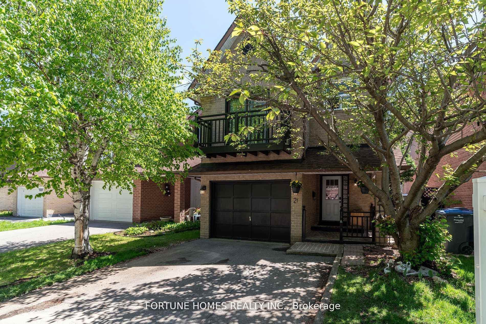 21 Garden Avenue - Detached photo 2 of 33 in Brampton, Ontario