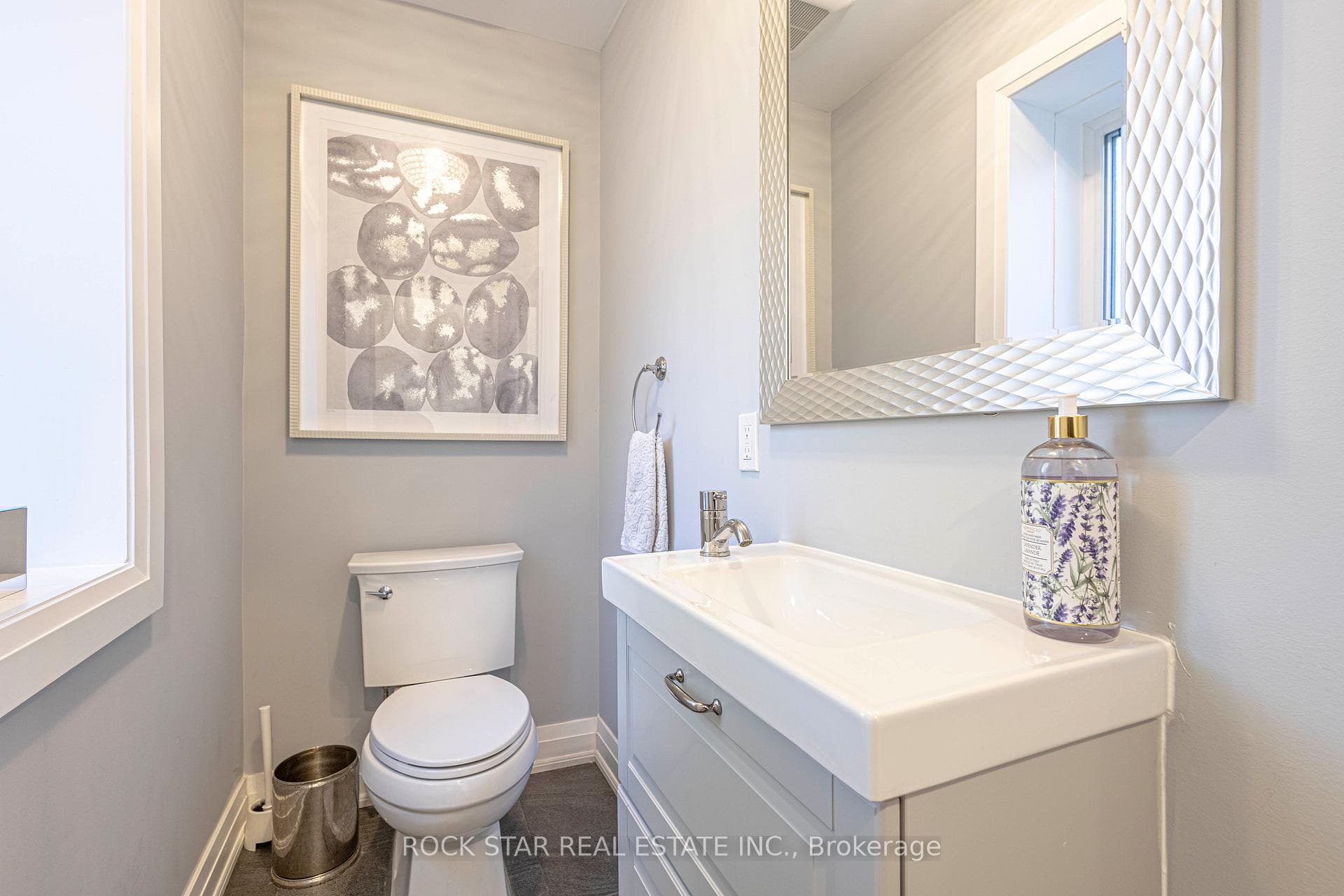 2055 Courtland Crescent - Detached photo 31 of 40 in Mississauga, Ontario