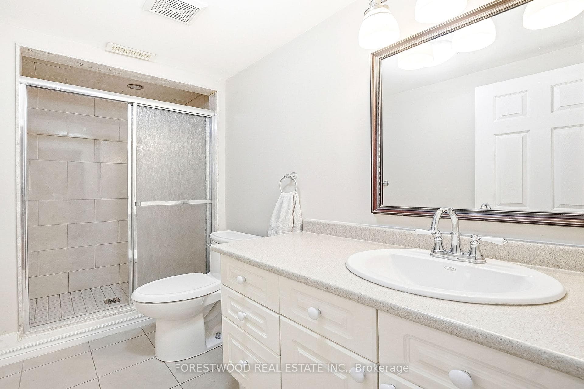 69 Surbray Grove - Semi-Detached photo 29 of 46 in Mississauga, Ontario