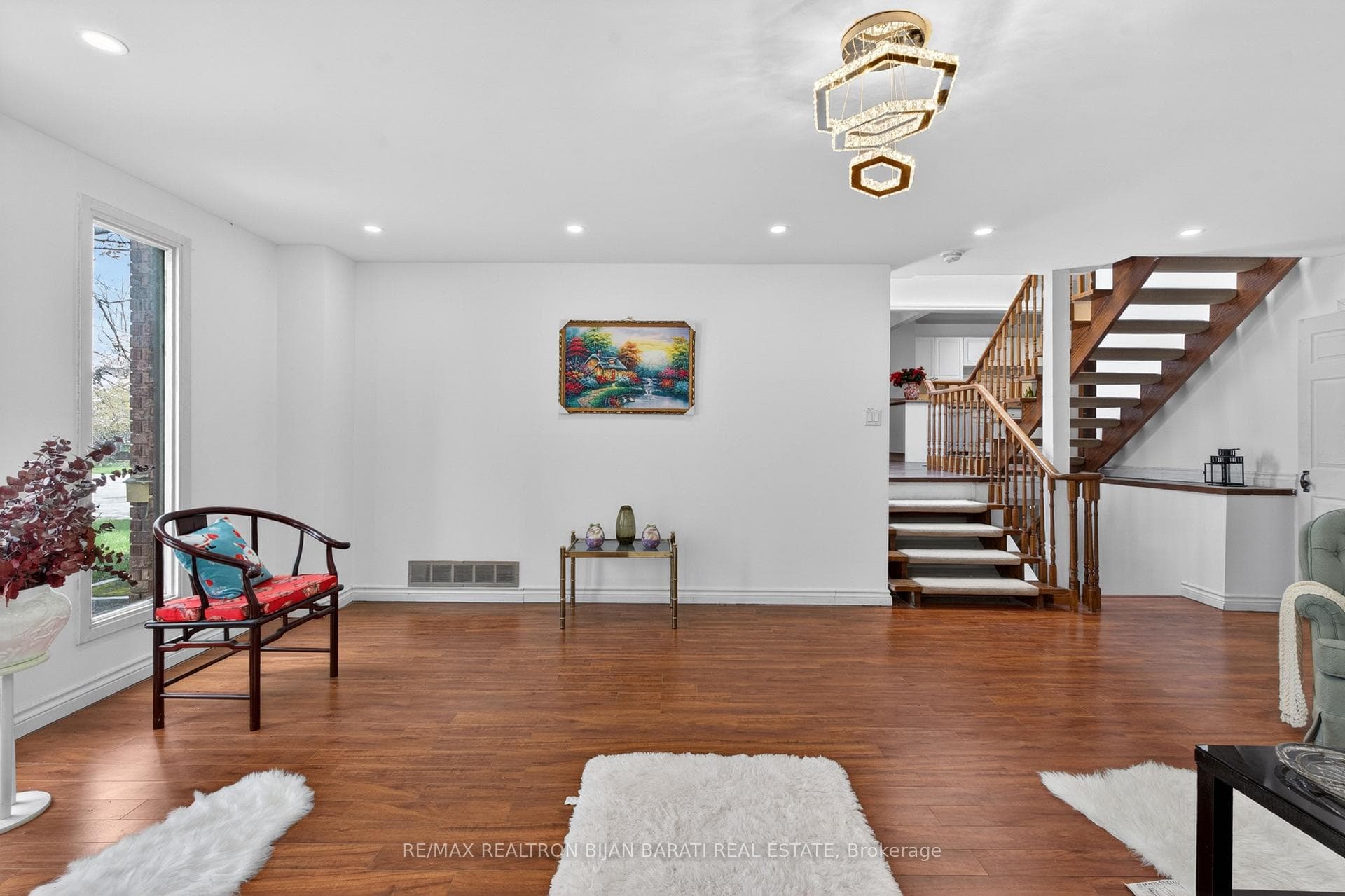 309 Hillcrest Avenue - Detached photo 9 of 47 in Willowdale / Newtonbrook, Ontario