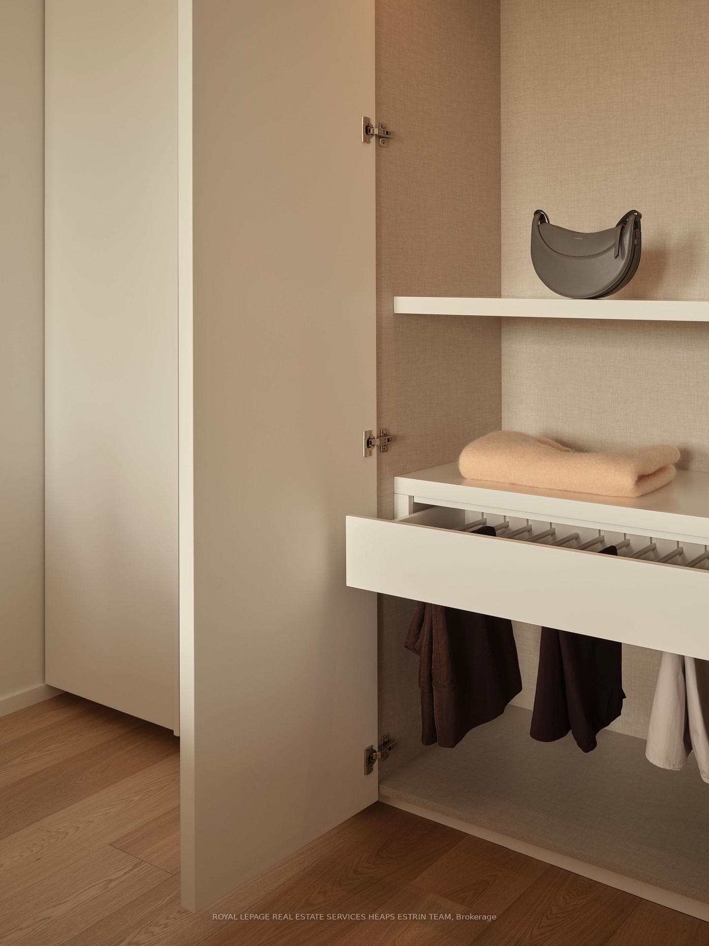 225 Davenport Road Unit 514 - Condo photo 22 of 36 in Annex / Yorkville / Summerhill, Ontario