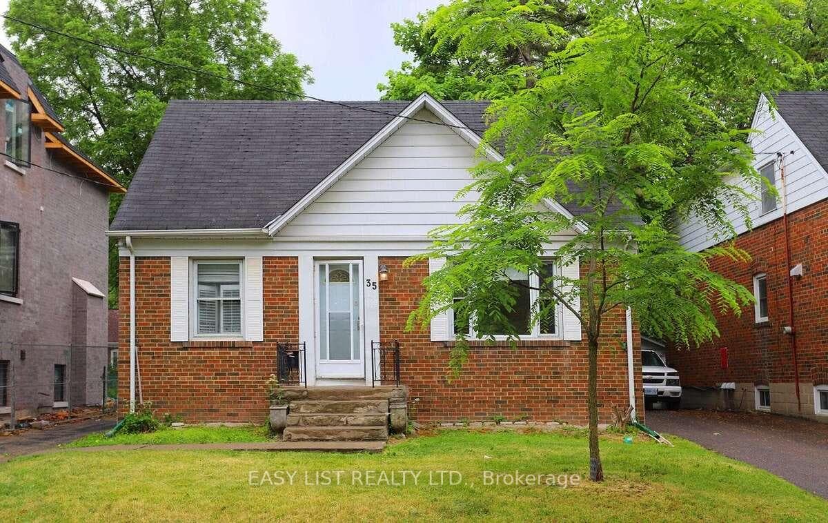 35 Anndale Drive - home for sale in Willowdale / Newtonbrook, Ontario