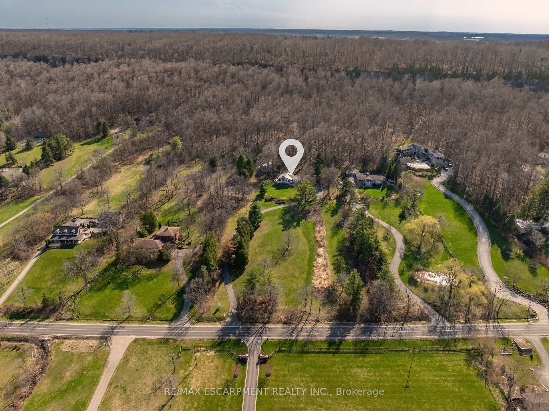 5086 Walkers Line - Detached photo 3 of 6 in Burlington, Ontario