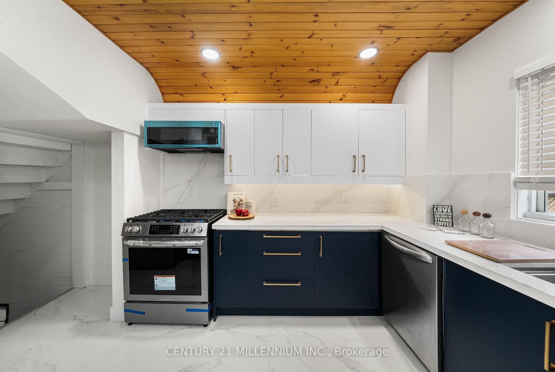 134 Helendale Avenue - Detached photo 15 of 35 in Forest Hill / Deer Park, Ontario