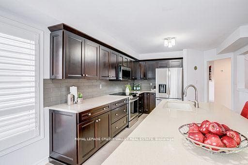 1193 Knight Trail - Detached photo 7 of 26 in Milton, Ontario