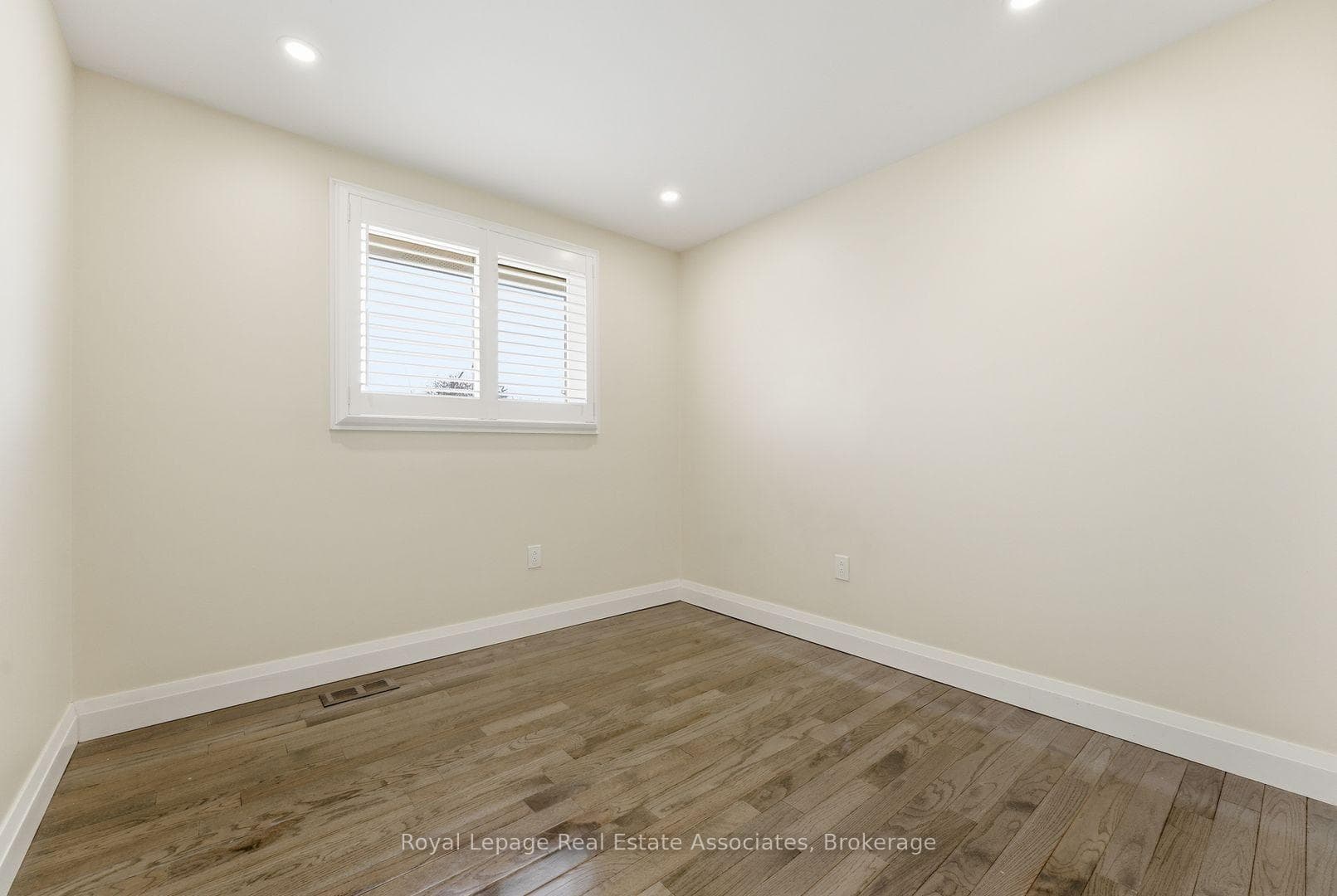2362 Greenbank Trail - Semi-Detached photo 21 of 50 in Burlington, Ontario