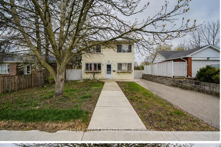 326 Queen Street - Detached photo 3 of 27 in Mississauga, Ontario