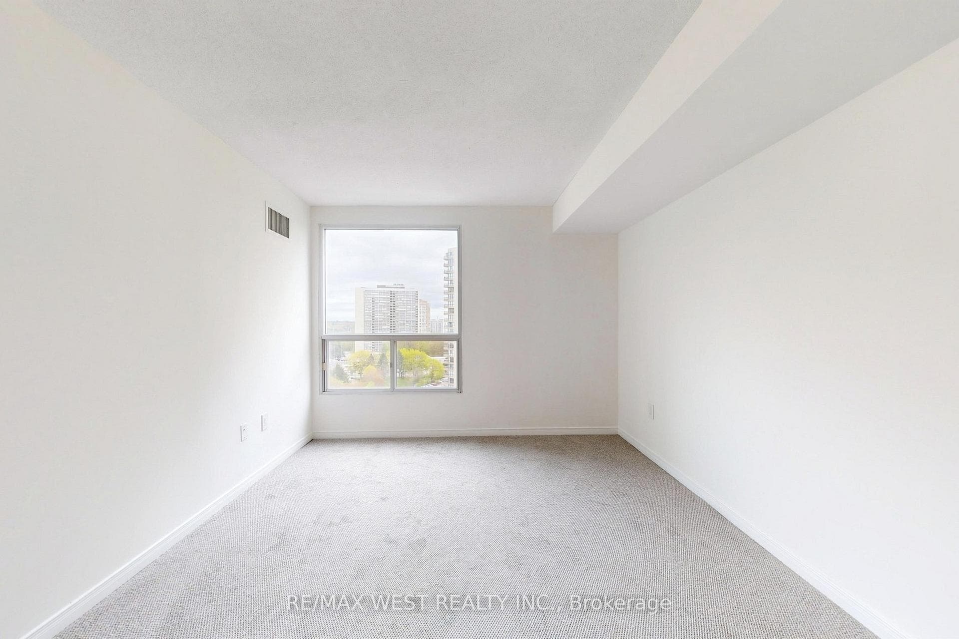 5 Concorde Place Unit 1302 - Condo photo 22 of 47 in Don Mills / Parkwoods / Victoria Village, Ontario
