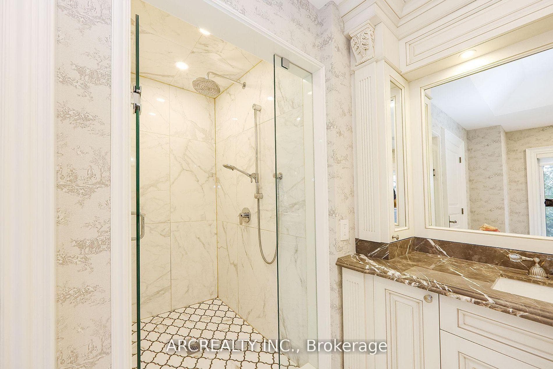 188 Alfred Avenue - Detached photo 28 of 49 in Willowdale / Newtonbrook, Ontario