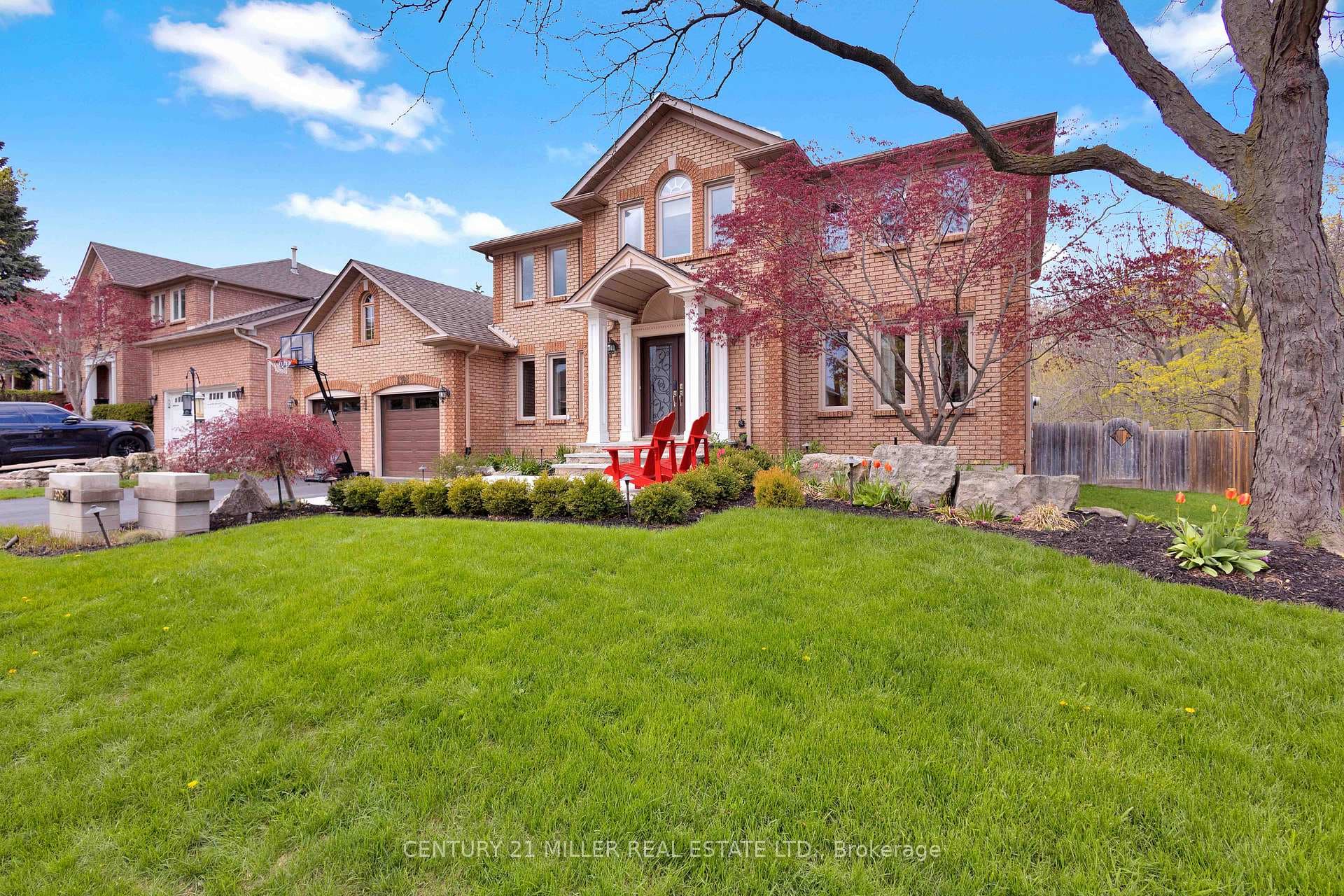 1398 Winterberry Drive - Detached photo 3 of 46 in Burlington, Ontario