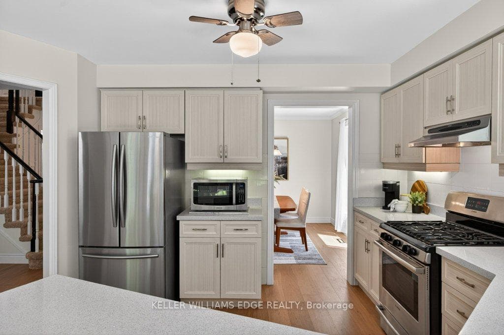 2084 William O'Connell Boulevard - Detached photo 7 of 45 in Burlington, Ontario