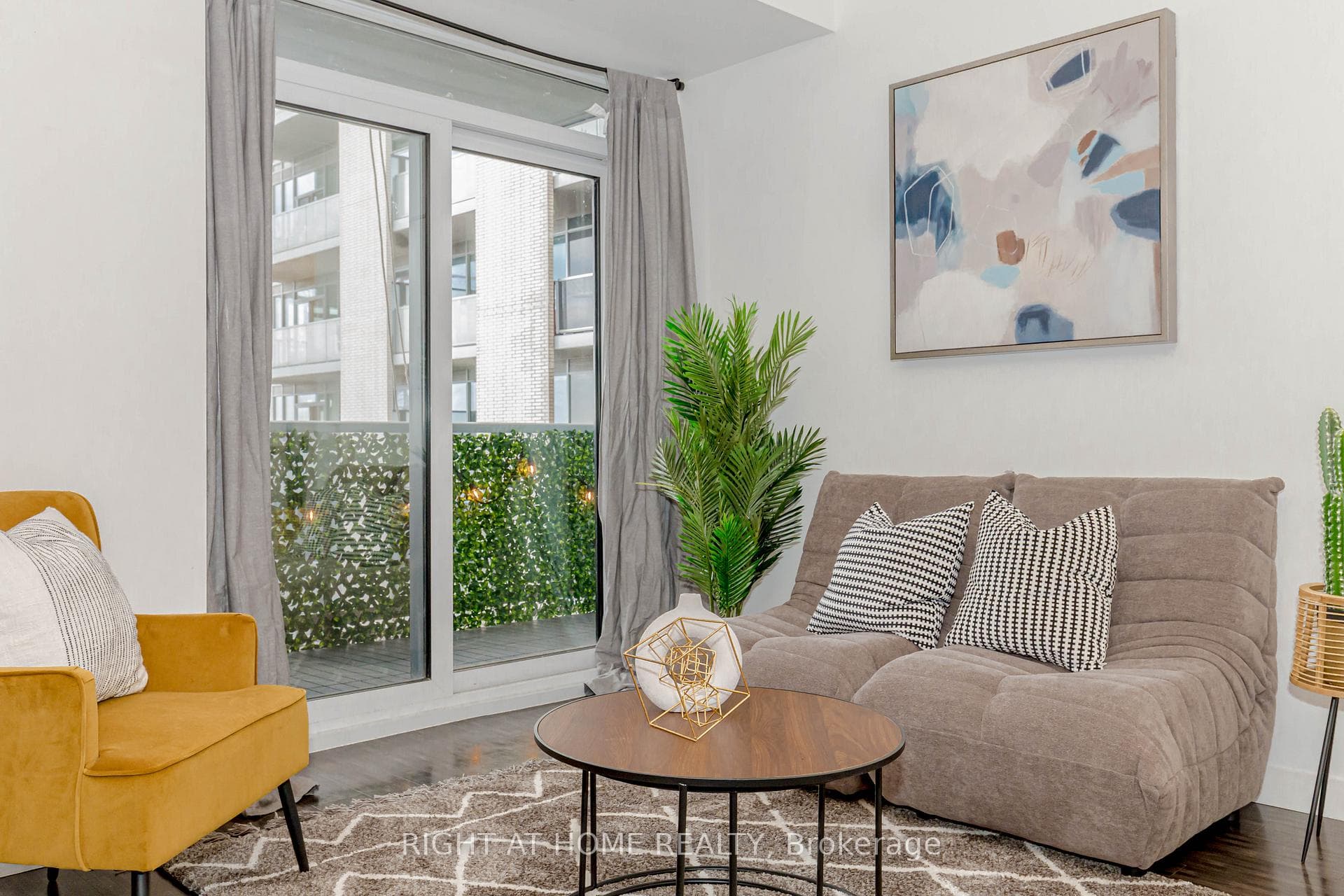 2093 Fairview Street Unit 709 - Condo photo 14 of 45 in Burlington, Ontario