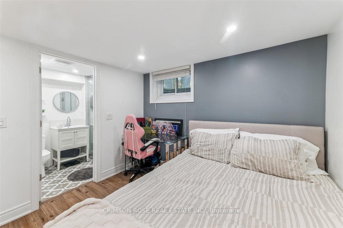 89 Holyrood Avenue - Detached photo 27 of 34 in Oakville, Ontario