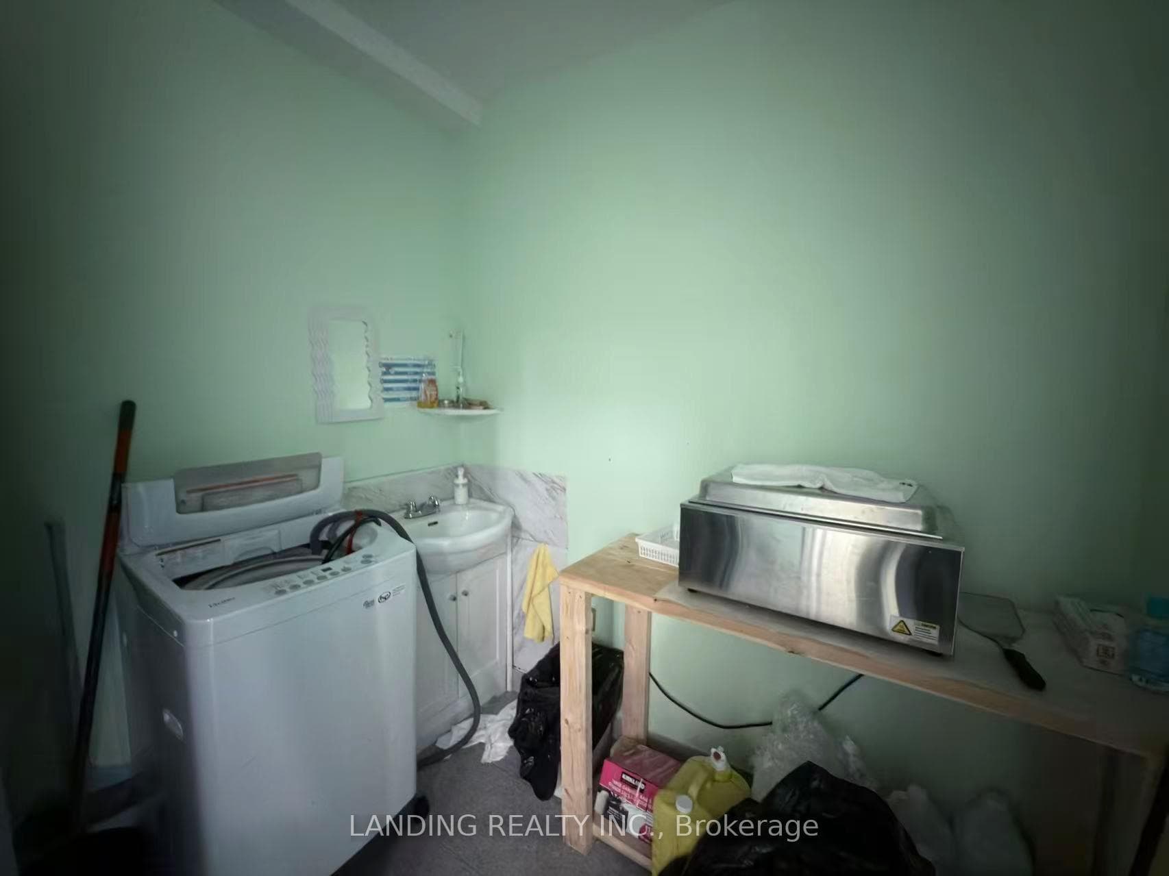 3070B Hurontario Street - Commercial photo 6 of 7 in Mississauga, Ontario