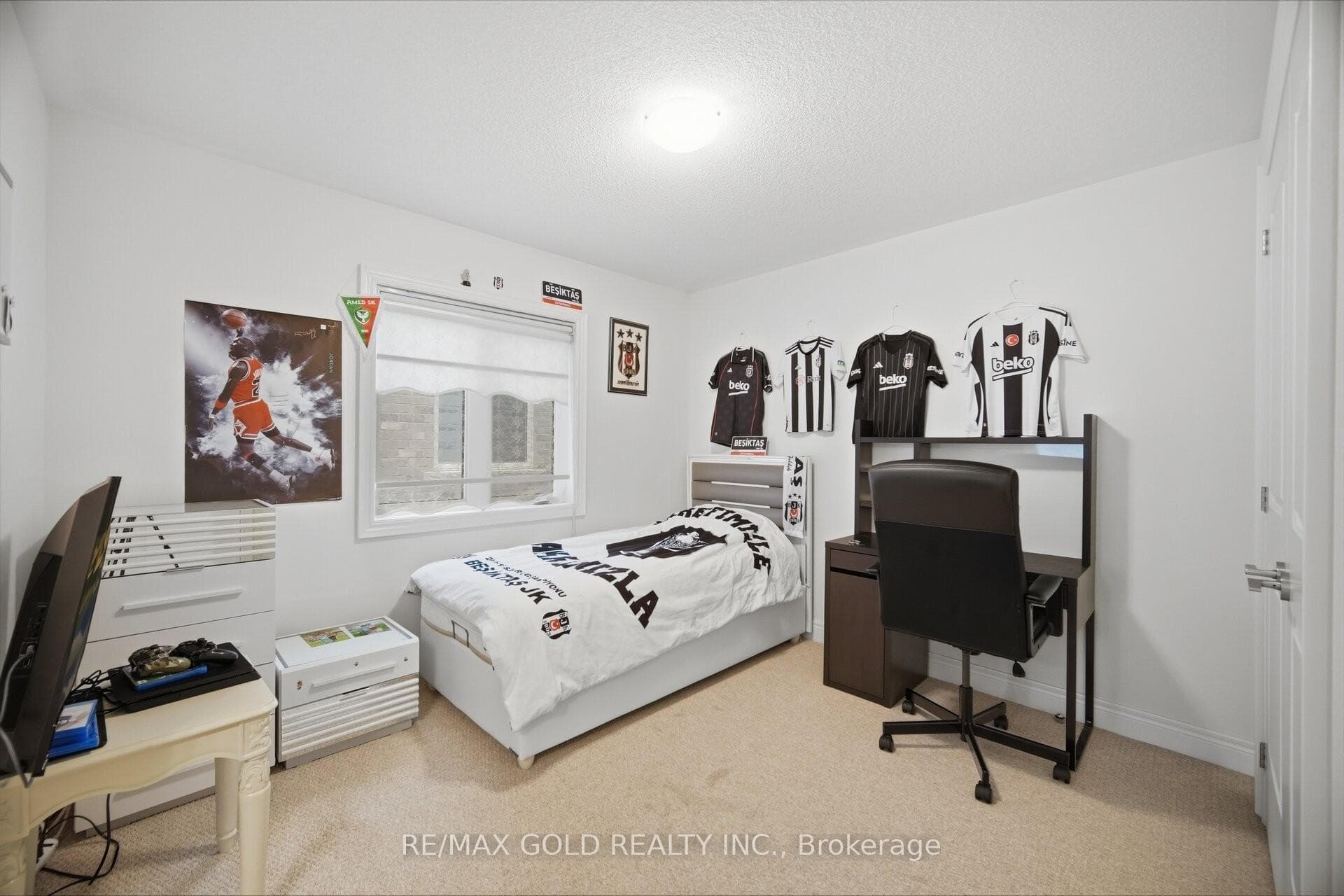 11 Sinatra Street - Detached photo 19 of 30 in Brampton, Ontario