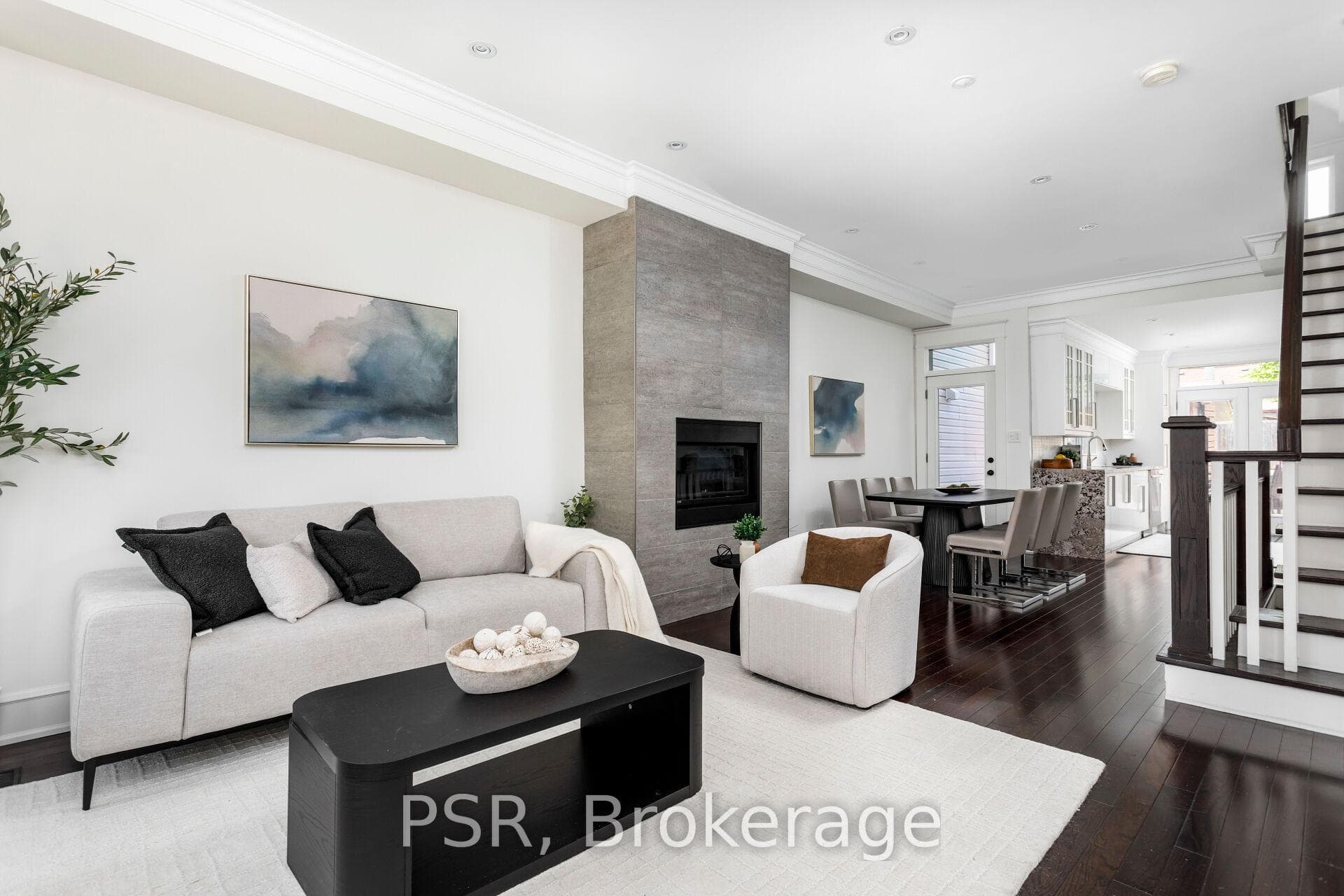 38 Wyndham Street - home for sale in Downtown Toronto / Waterfront, Ontario