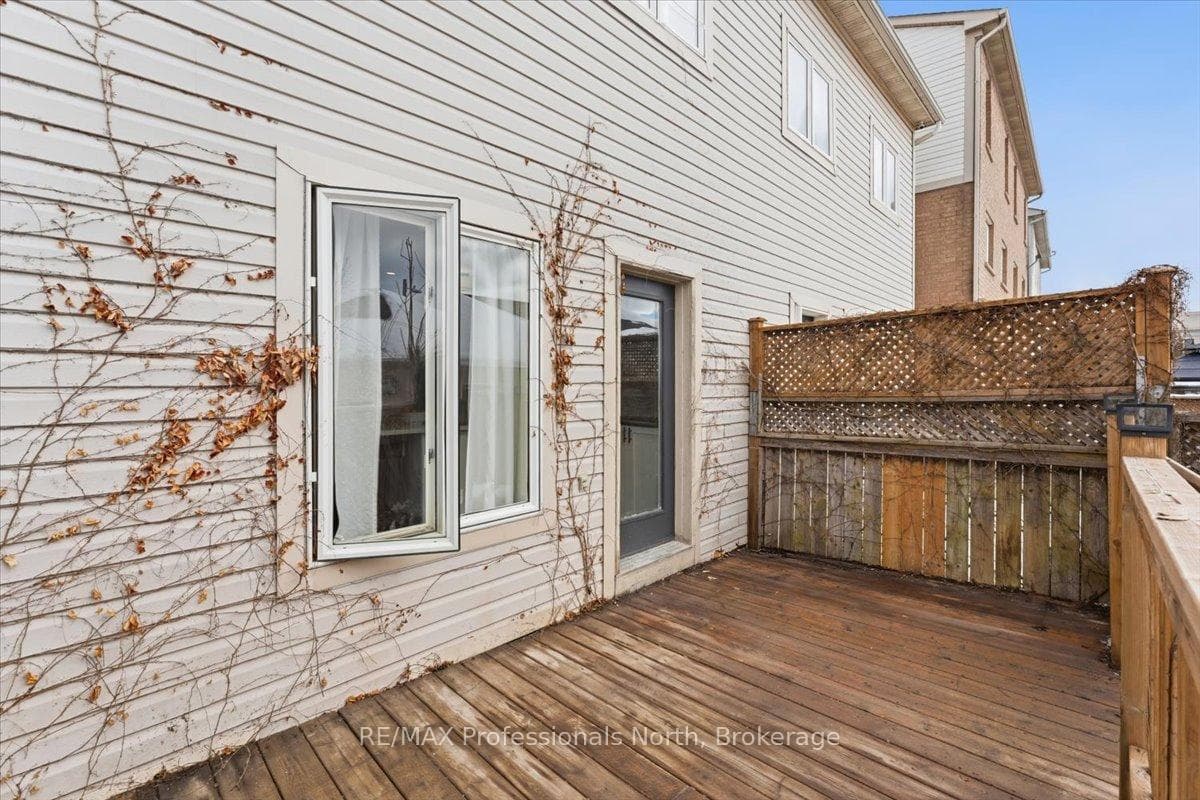 98 Roxton Road - Semi-Detached photo 23 of 28 in Oakville, Ontario