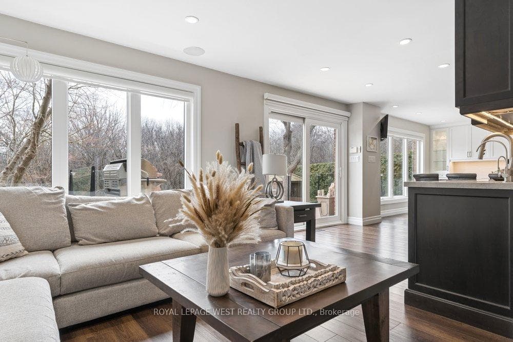 2293 Carpenters Circle - Detached photo 20 of 50 in Oakville, Ontario