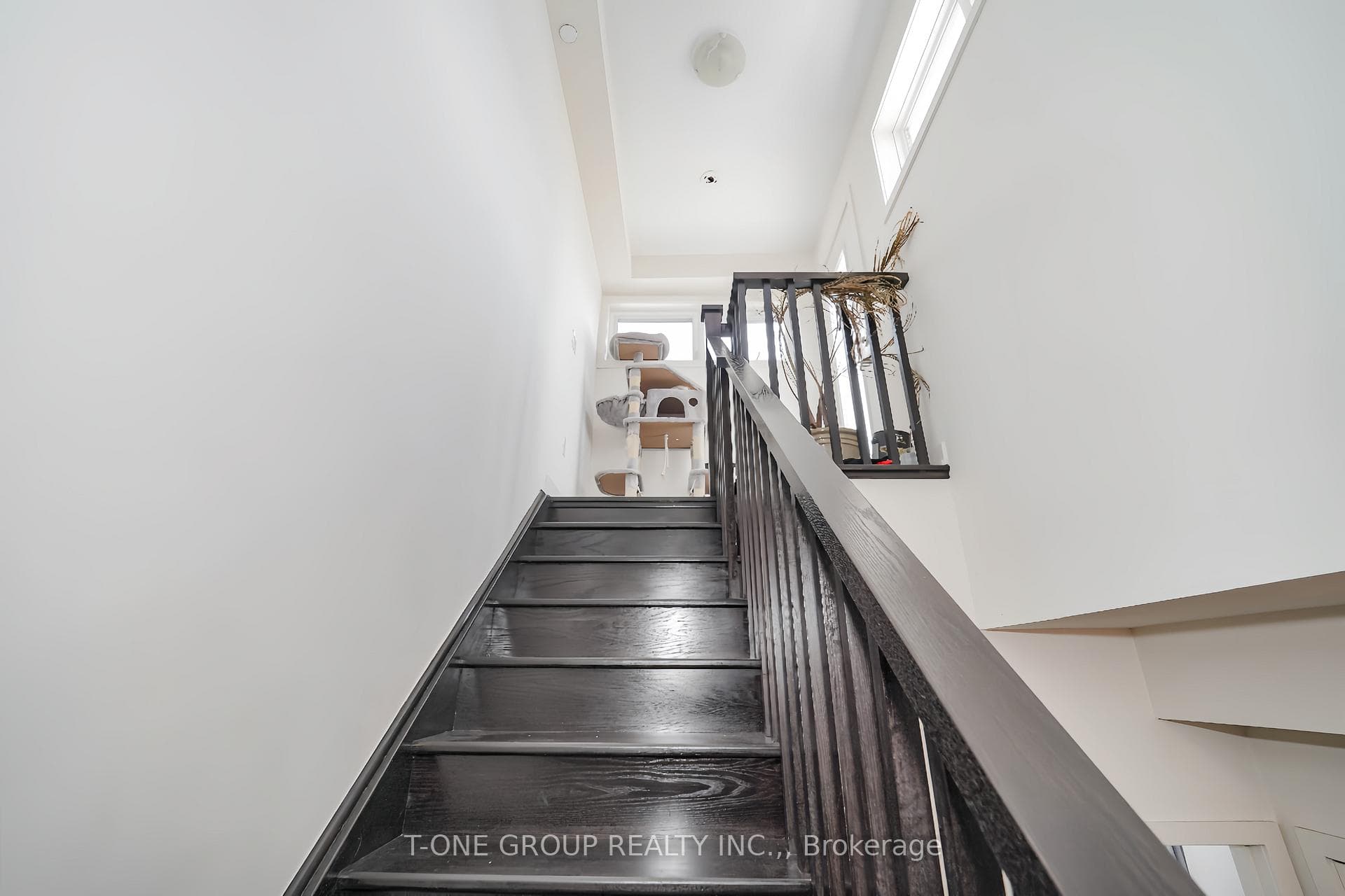 55 Sutton Avenue - Townhouse photo 31 of 38 in Regent Park / Cabbagetown / St. James Town, Ontario