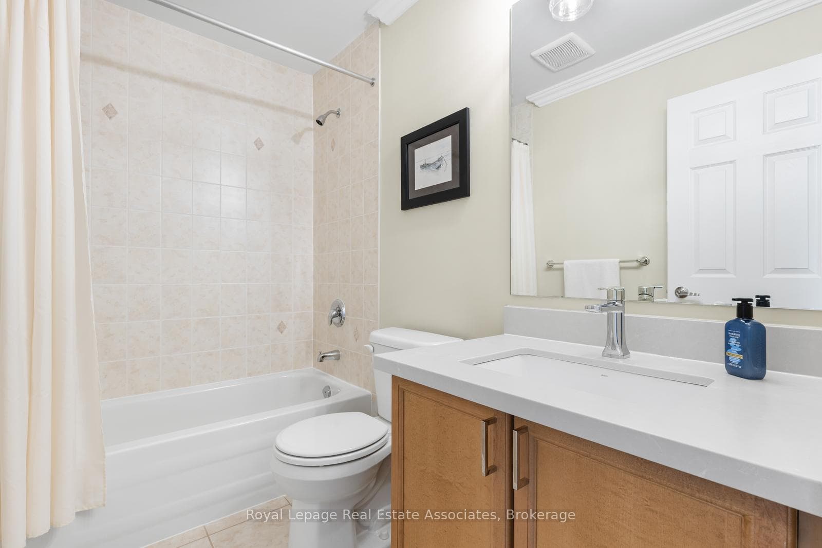 3467 Eglinton Avenue - Townhouse photo 22 of 38 in Mississauga, Ontario