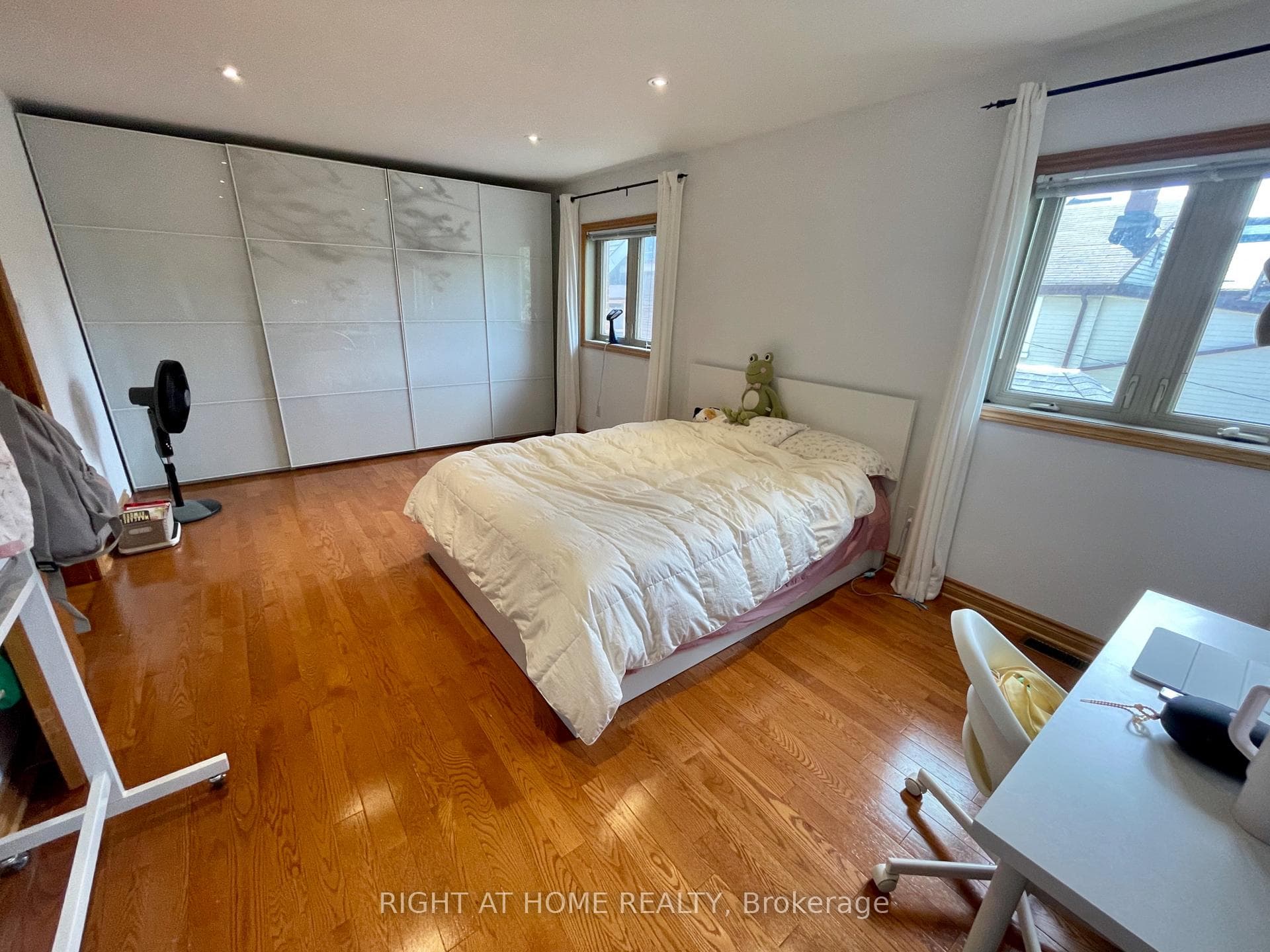 40 Bellevue Avenue - Semi-Detached photo 15 of 34 in Downtown Toronto / Waterfront, Ontario