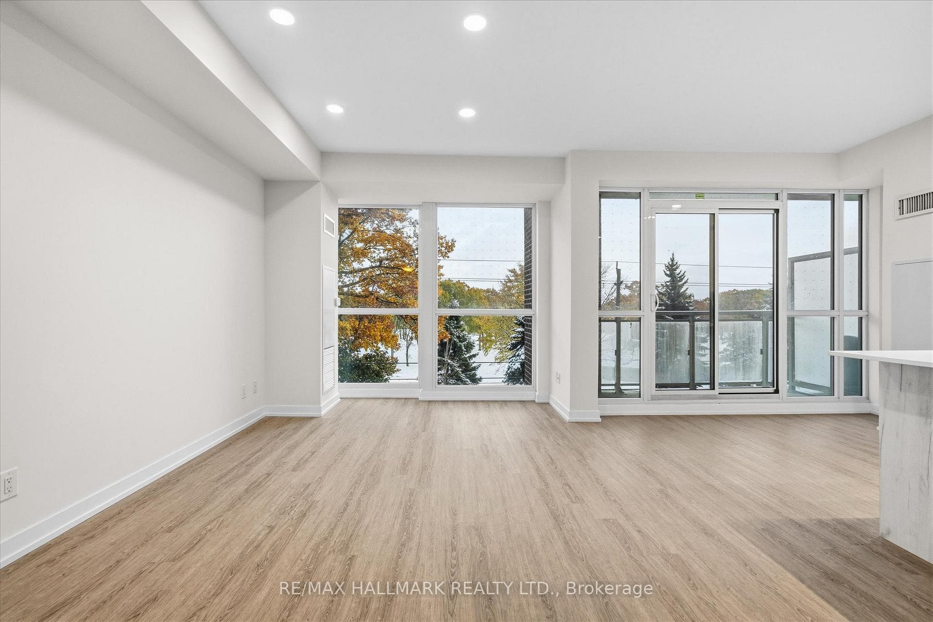 1350 Kingston Road Unit 310 - Condo photo 10 of 30 in Birch Cliff / Cliffside, Ontario