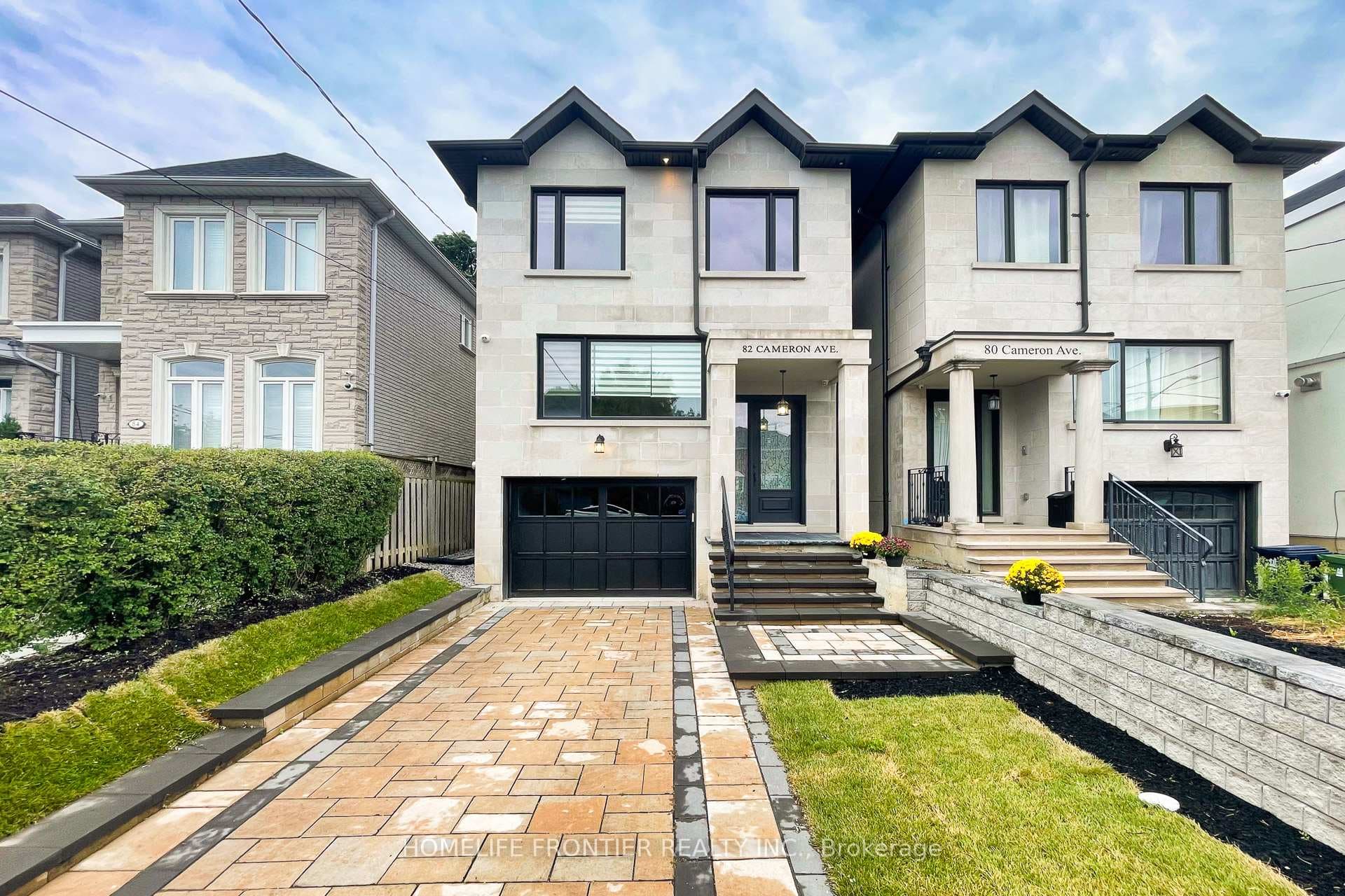 82 Cameron Avenue - Detached photo 4 of 24 in Thornhill / Willowdale, Ontario