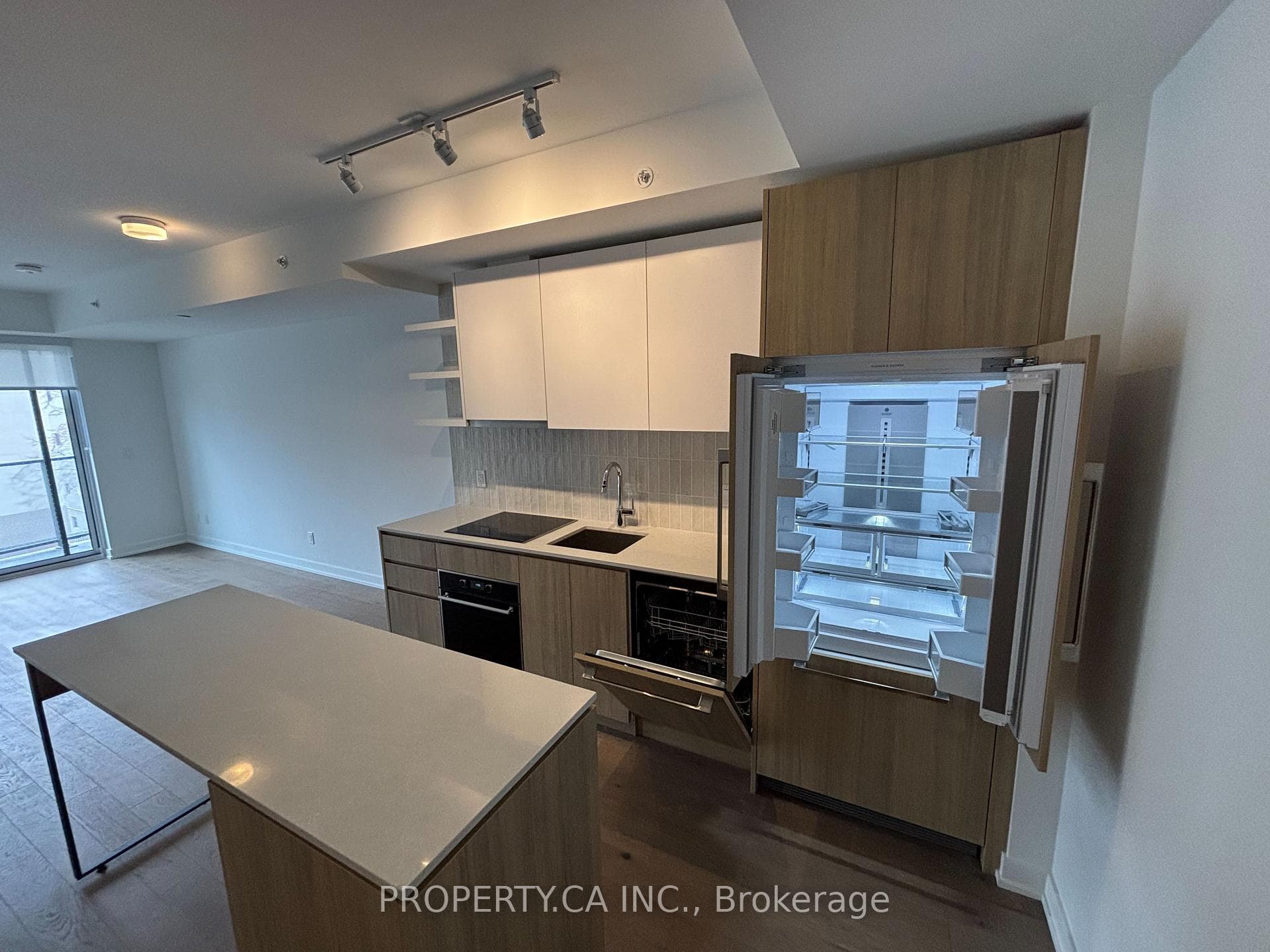 1161 Kingston Road Unit 308 - Condo photo 5 of 23 in Birch Cliff / Cliffside, Ontario