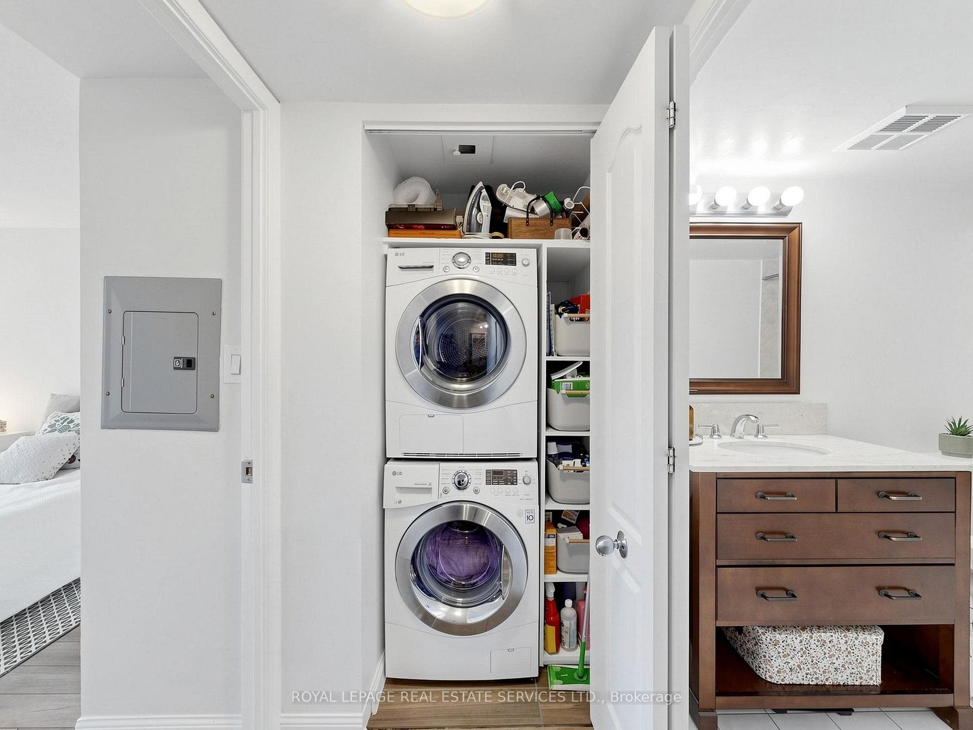 398 Eglinton Avenue Unit 203 - Condo photo 31 of 45 in Leaside / Davisville, Ontario