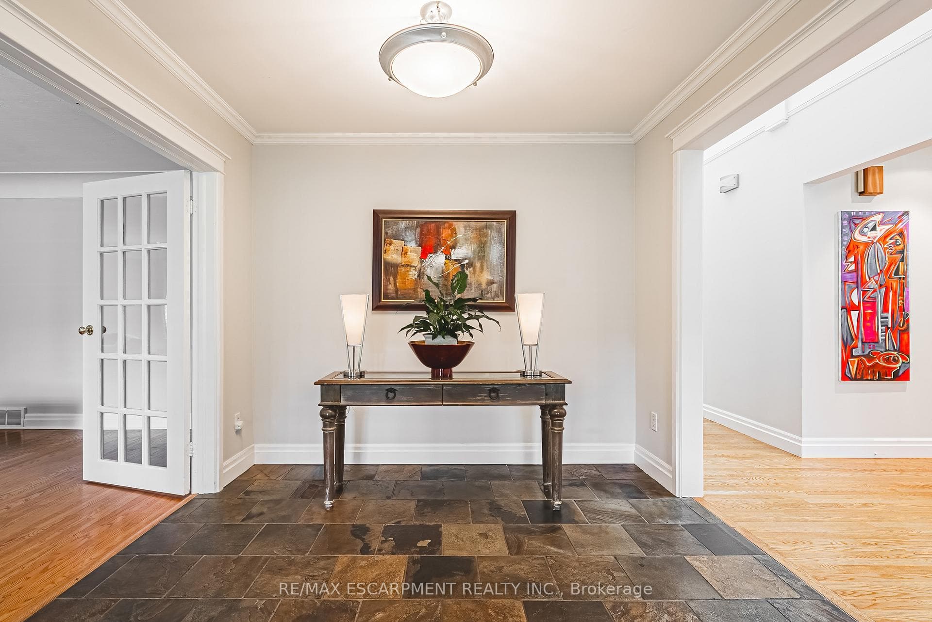 7 Colonial Crescent - Detached photo 8 of 49 in Oakville, Ontario