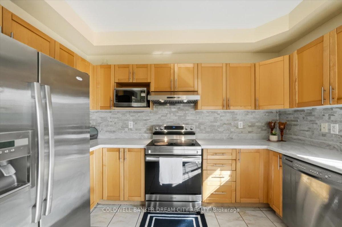 9738 Mclaughlin Road - Townhouse photo 18 of 45 in Brampton, Ontario