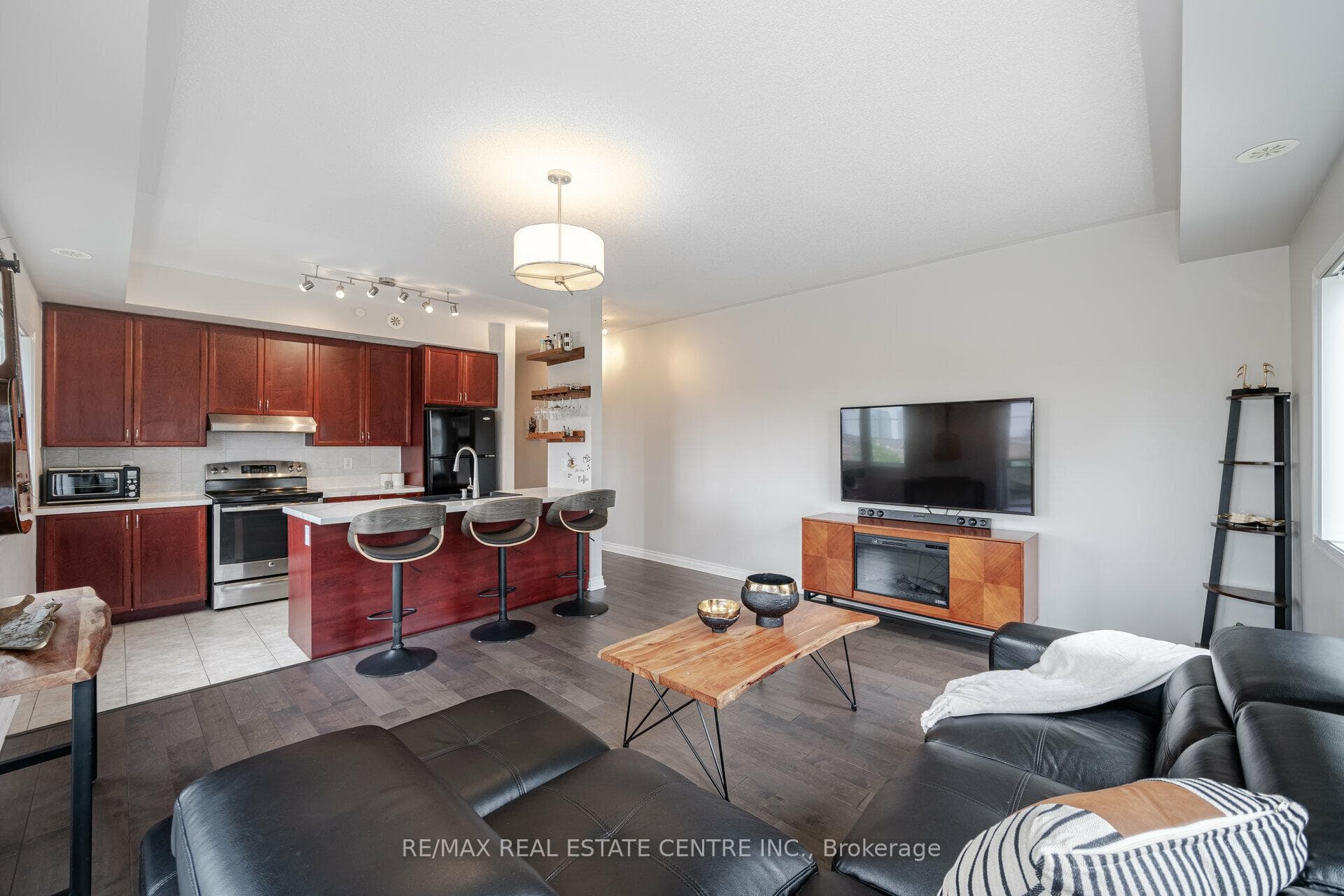 5150 Winston Churchill Boulevard Unit 305 - Condo photo 8 of 19 in Mississauga, Ontario