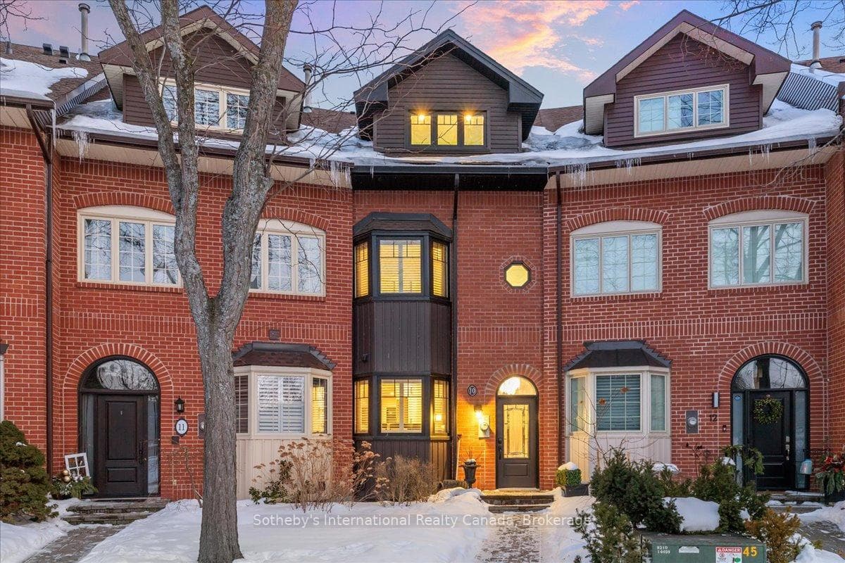 10 Southwind Terrace - Townhouse photo 2 of 43 in Oakville, Ontario