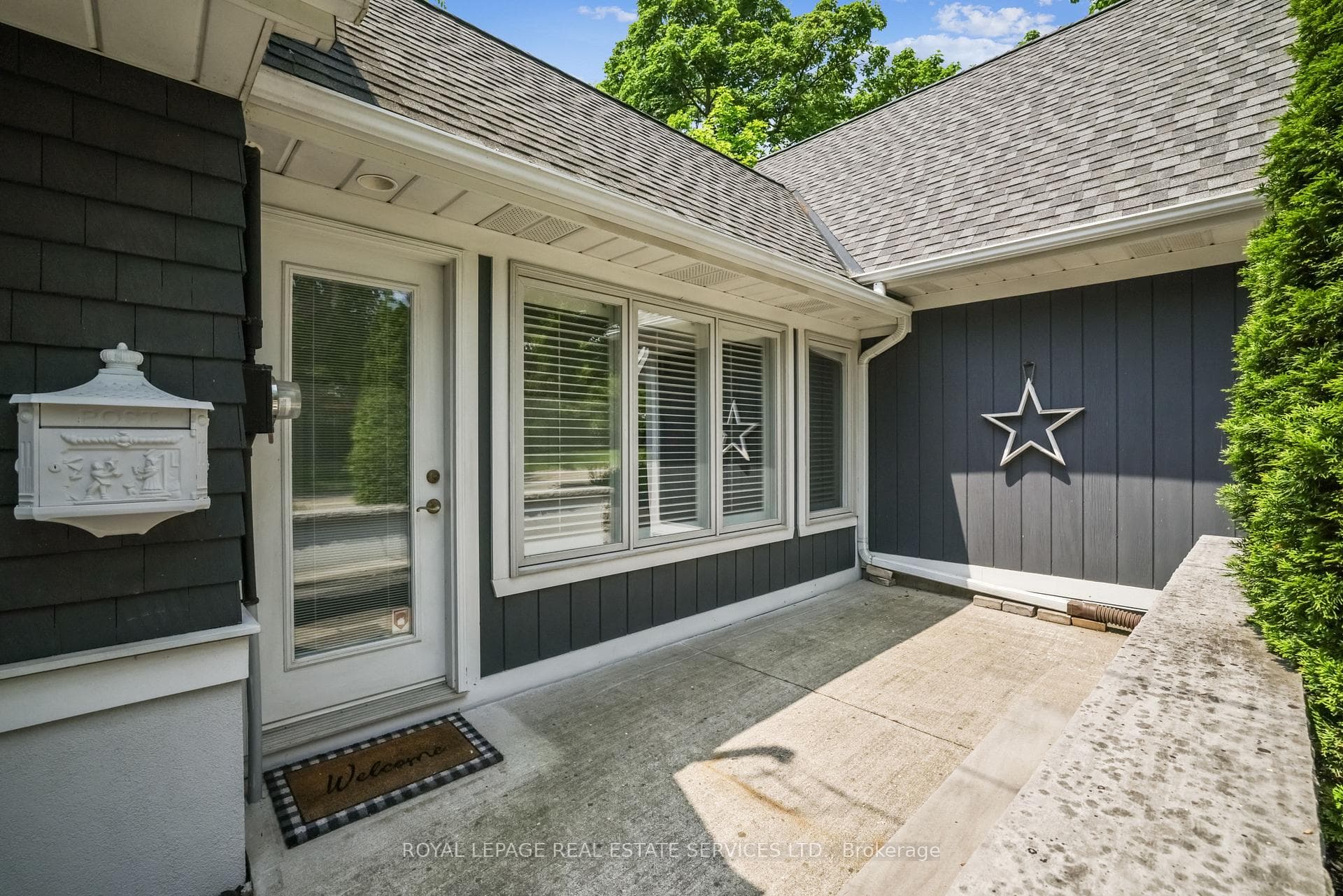 382 Trafalgar Road - Detached photo 5 of 50 in Oakville, Ontario