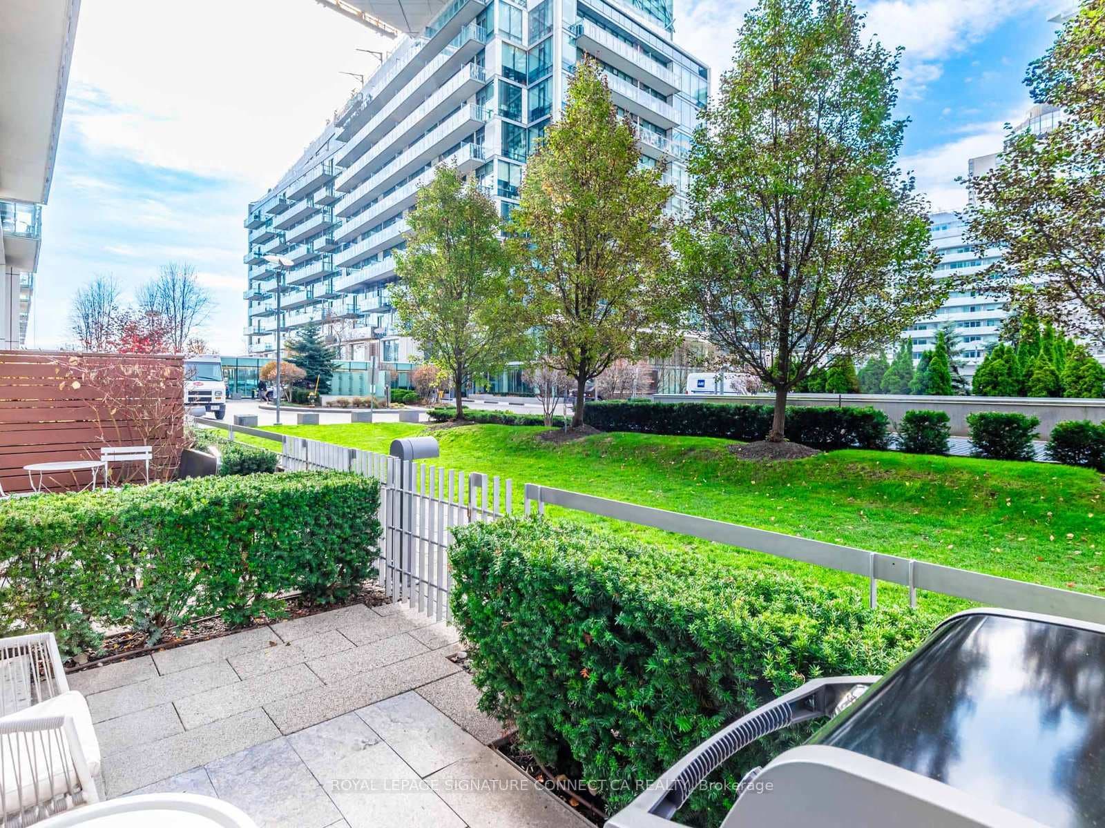 39 Queens Quay Unit TH132 - Condo photo 32 of 35 in Regent Park / Cabbagetown / St. James Town, Ontario