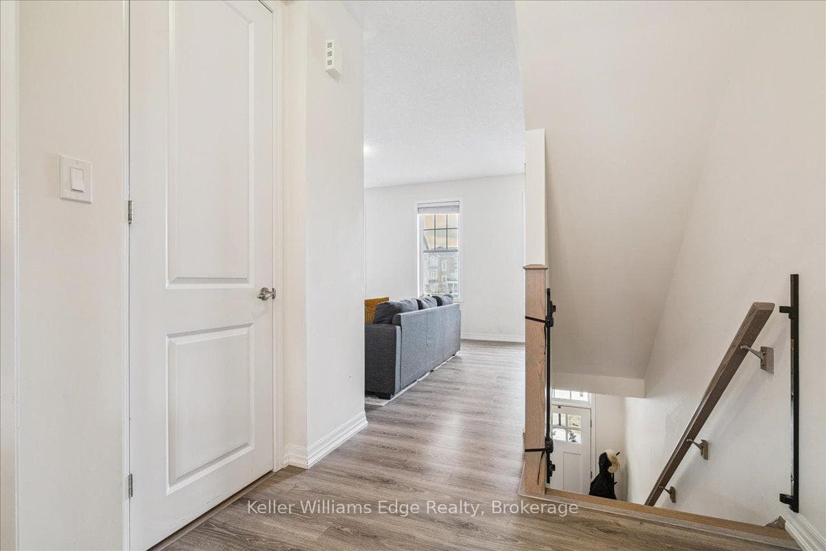 244 Harold Dent Trail - Townhouse photo 10 of 40 in Oakville, Ontario