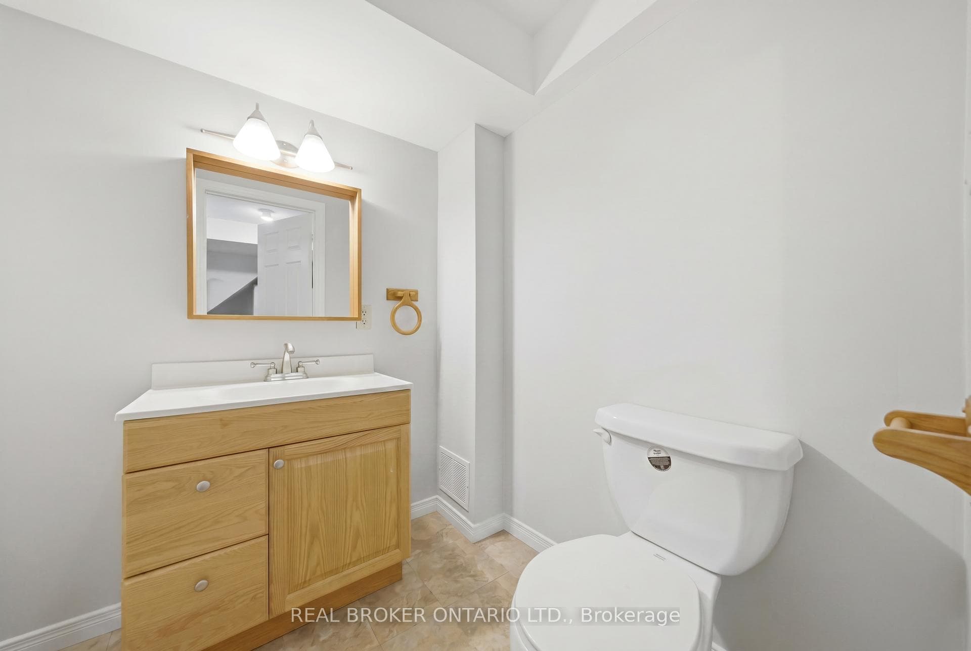 1860 Creek Way - Semi-Detached photo 31 of 44 in Burlington, Ontario