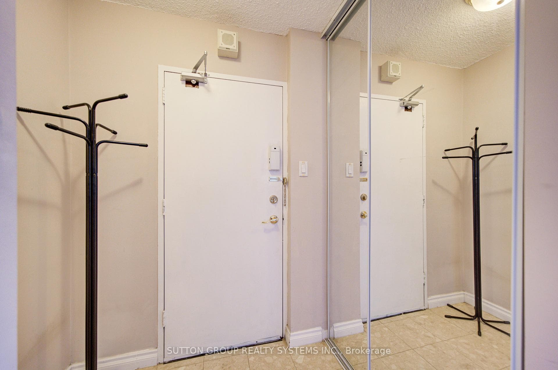 10 Muirhead Road Unit 806 - Condo photo 3 of 45 in Hillcrest Village / Bayview Village, Ontario