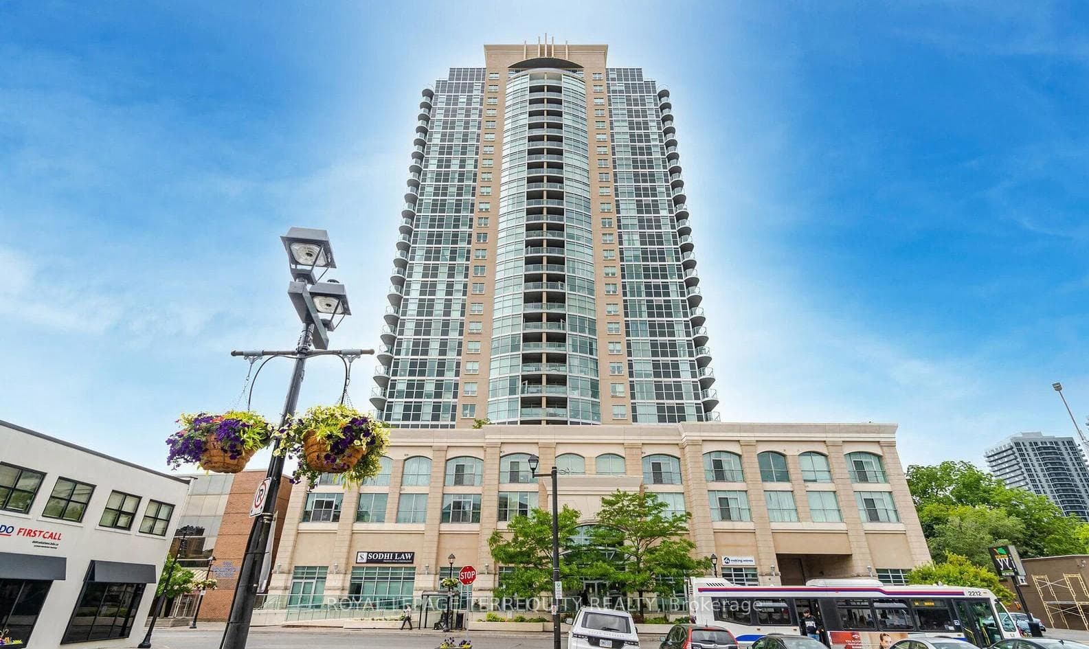 9 George Street Unit 2311 - Condo photo 3 of 44 in Brampton, Ontario