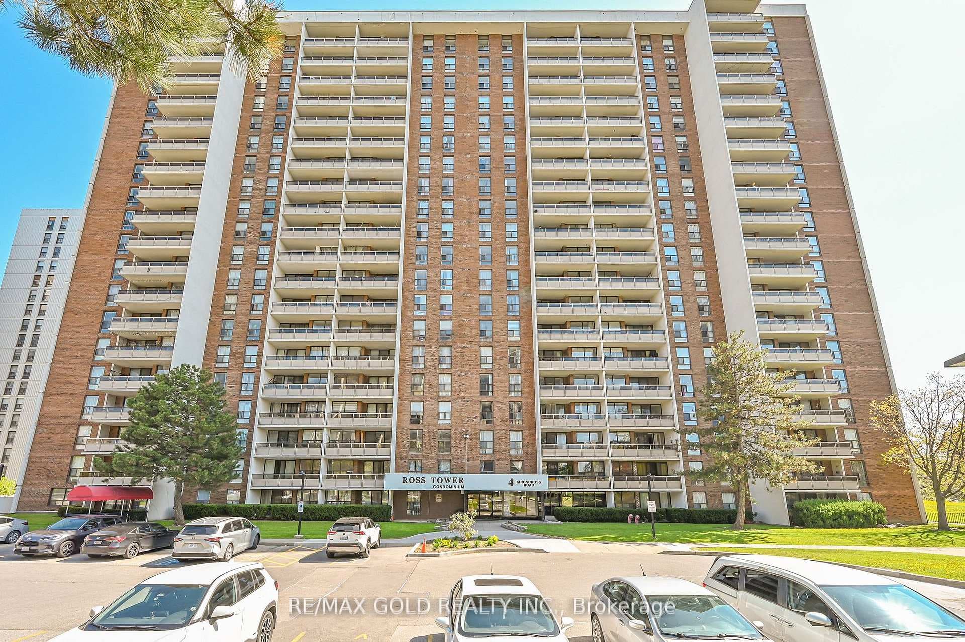 4 Kings Cross Road Unit 1807 - home for sale in Brampton, Ontario