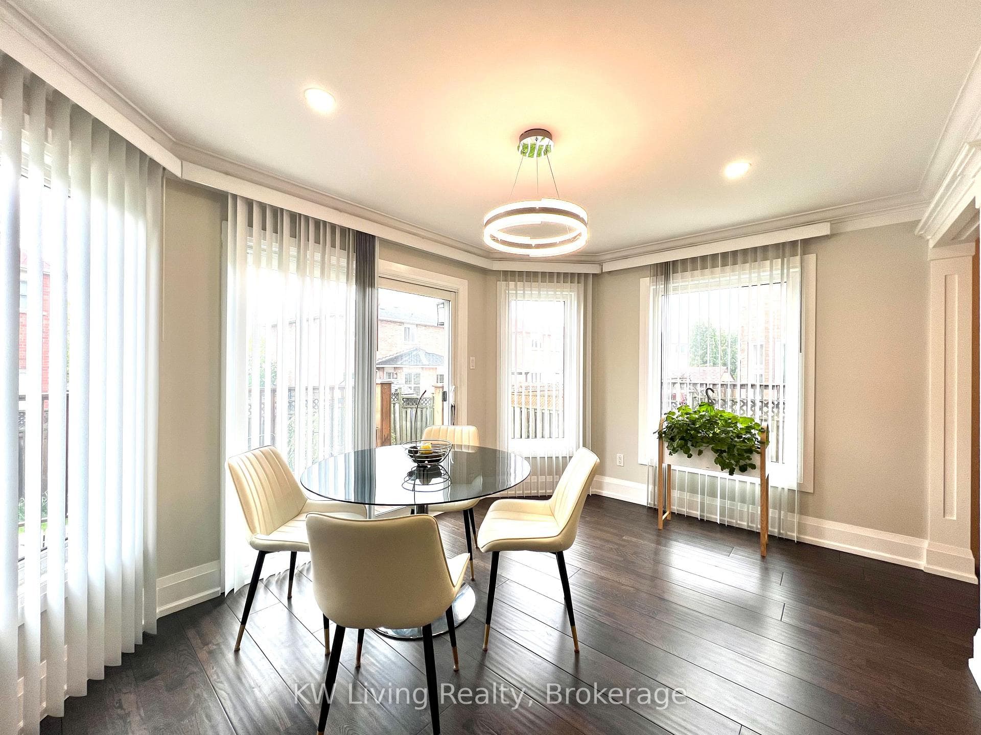 128 Palomino Drive - Detached photo 11 of 50 in Mississauga, Ontario