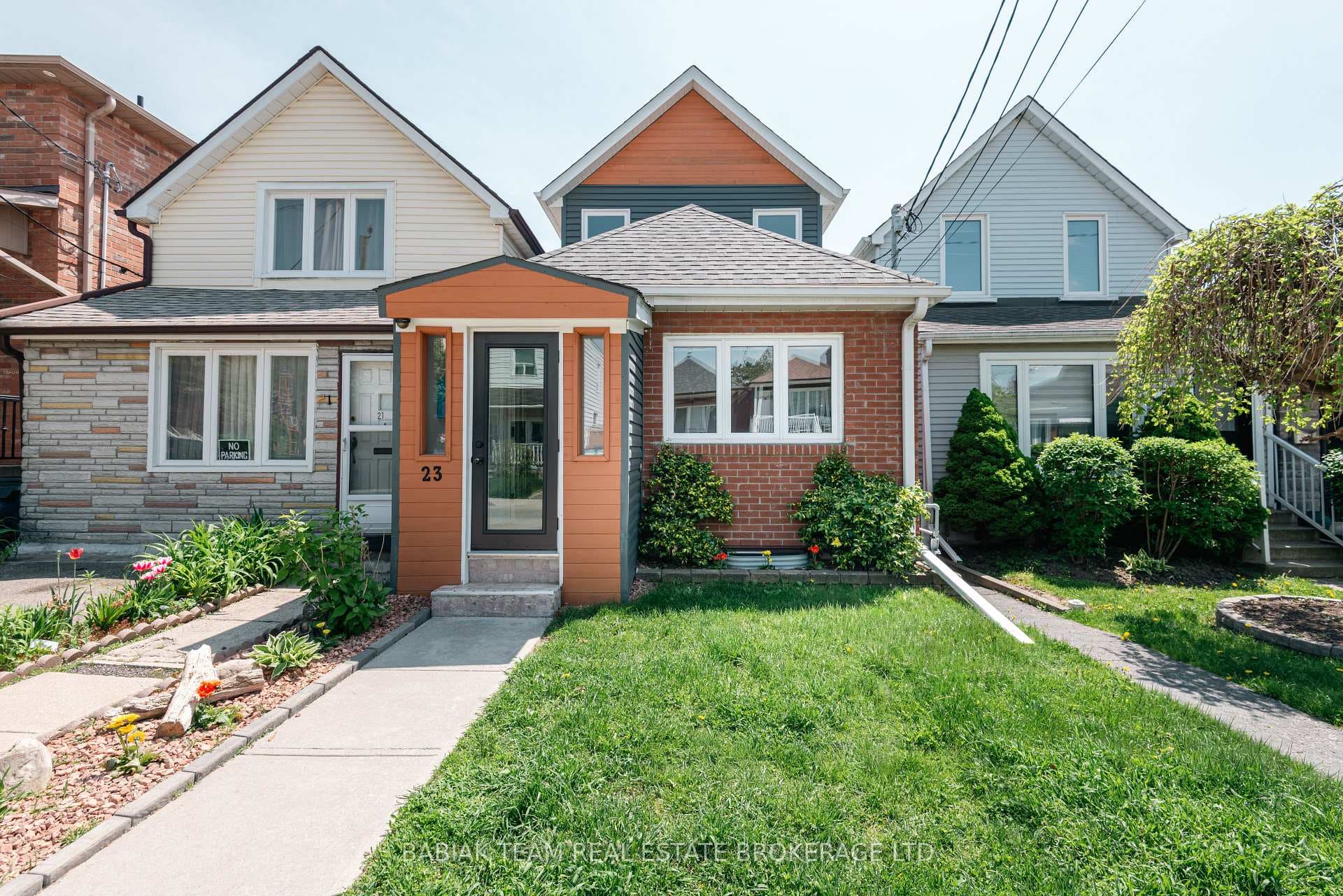 23 Teignmouth Avenue - home for sale in Keelesdale / Eglinton West, Ontario