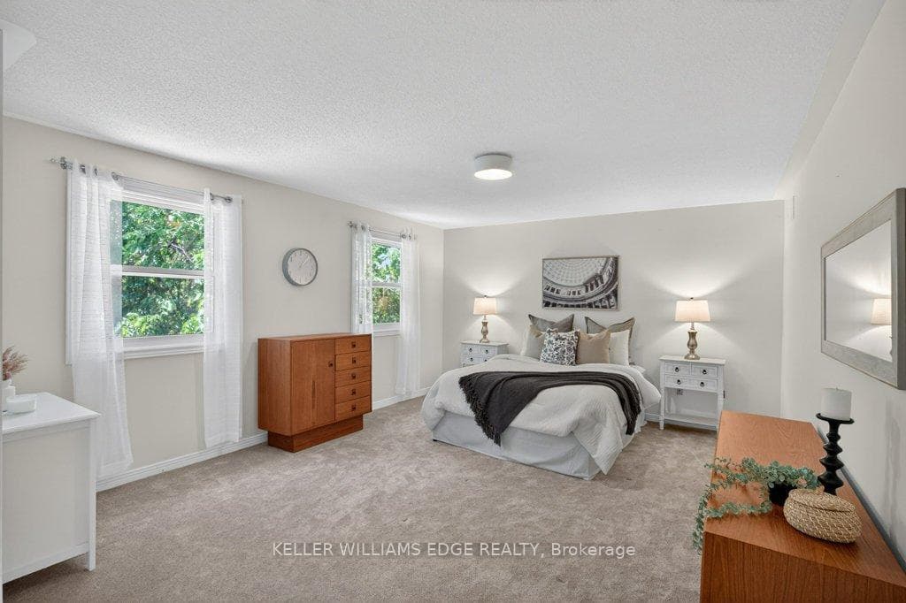 2084 William O'Connell Boulevard - Detached photo 19 of 45 in Burlington, Ontario