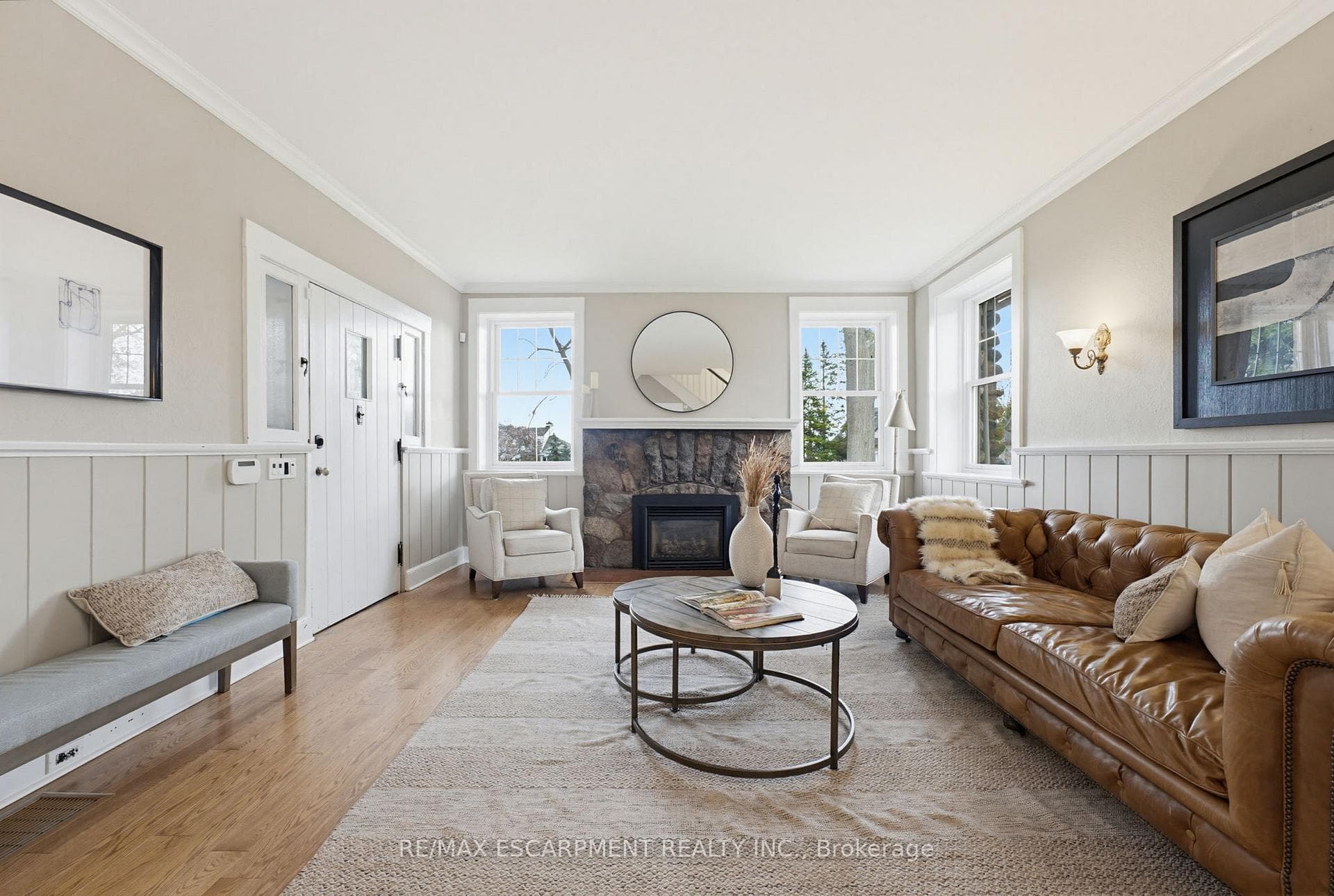 3083 LAKESHORE Road - Detached photo 6 of 50 in Burlington, Ontario