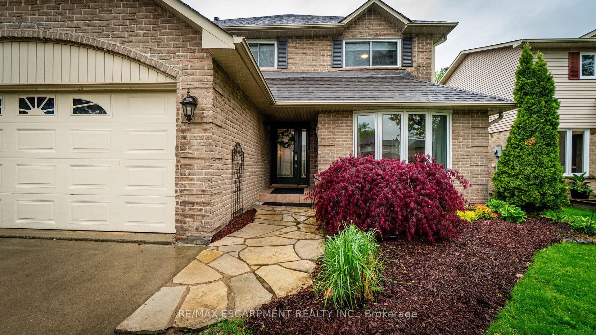 2393 Arnold Crescent - Detached photo 4 of 50 in Burlington, Ontario