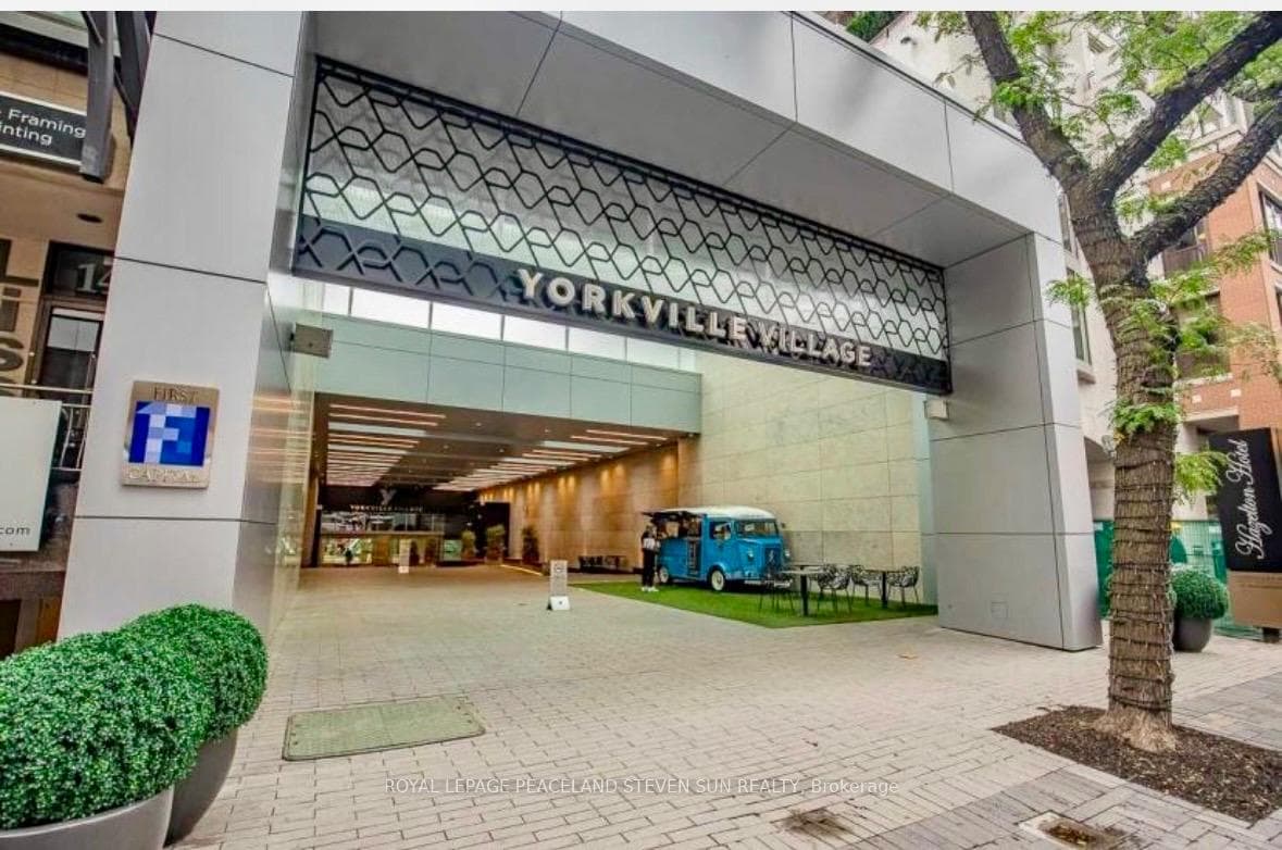 155 Yorkville Avenue Unit 1006 - Condo photo 8 of 14 in Annex / Yorkville / Summerhill, Ontario