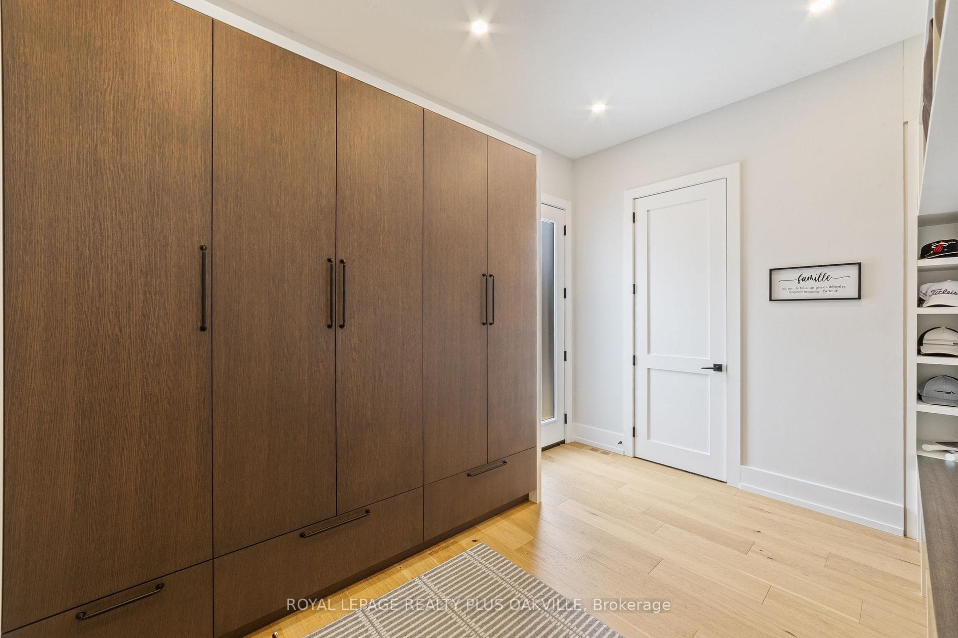 2057 Salvator Boulevard - Detached photo 9 of 50 in Oakville, Ontario