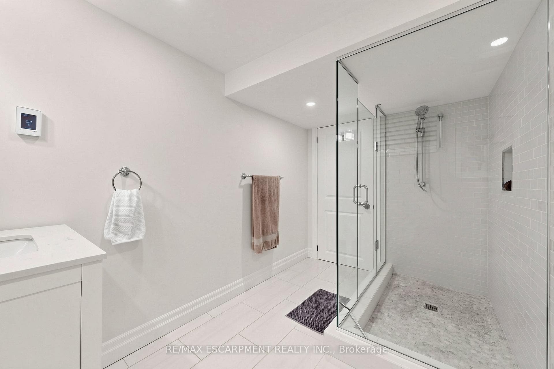 1365 Ester Drive - Detached photo 29 of 48 in Burlington, Ontario