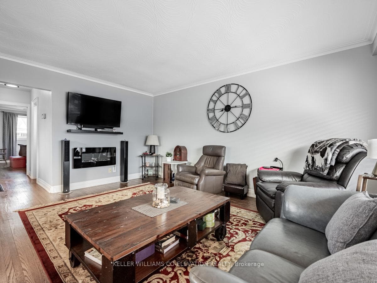 94 Archibald Street - Semi-Detached photo 5 of 35 in Brampton, Ontario